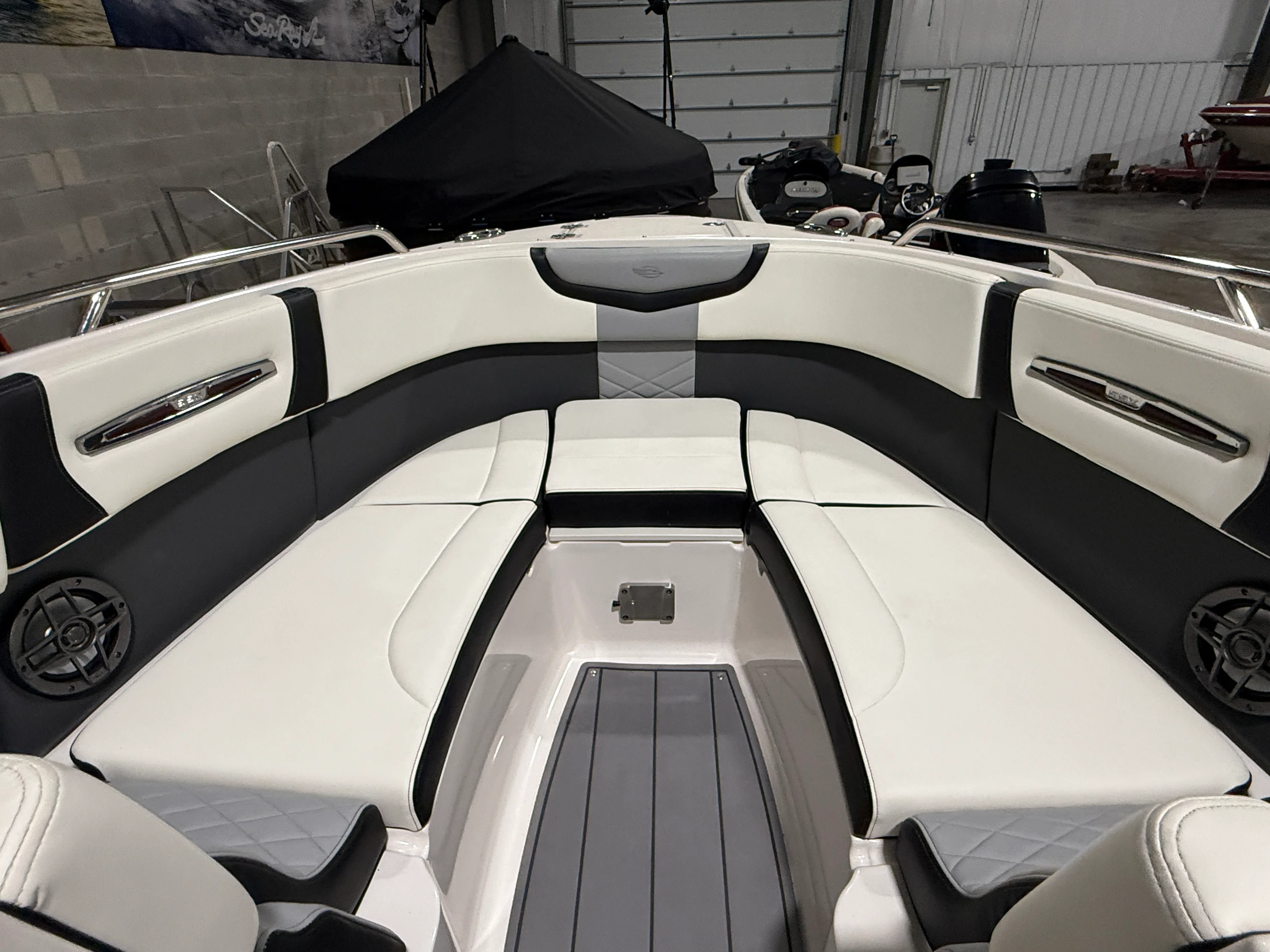 2023 Chaparral 267 SS Image Thumbnail #19