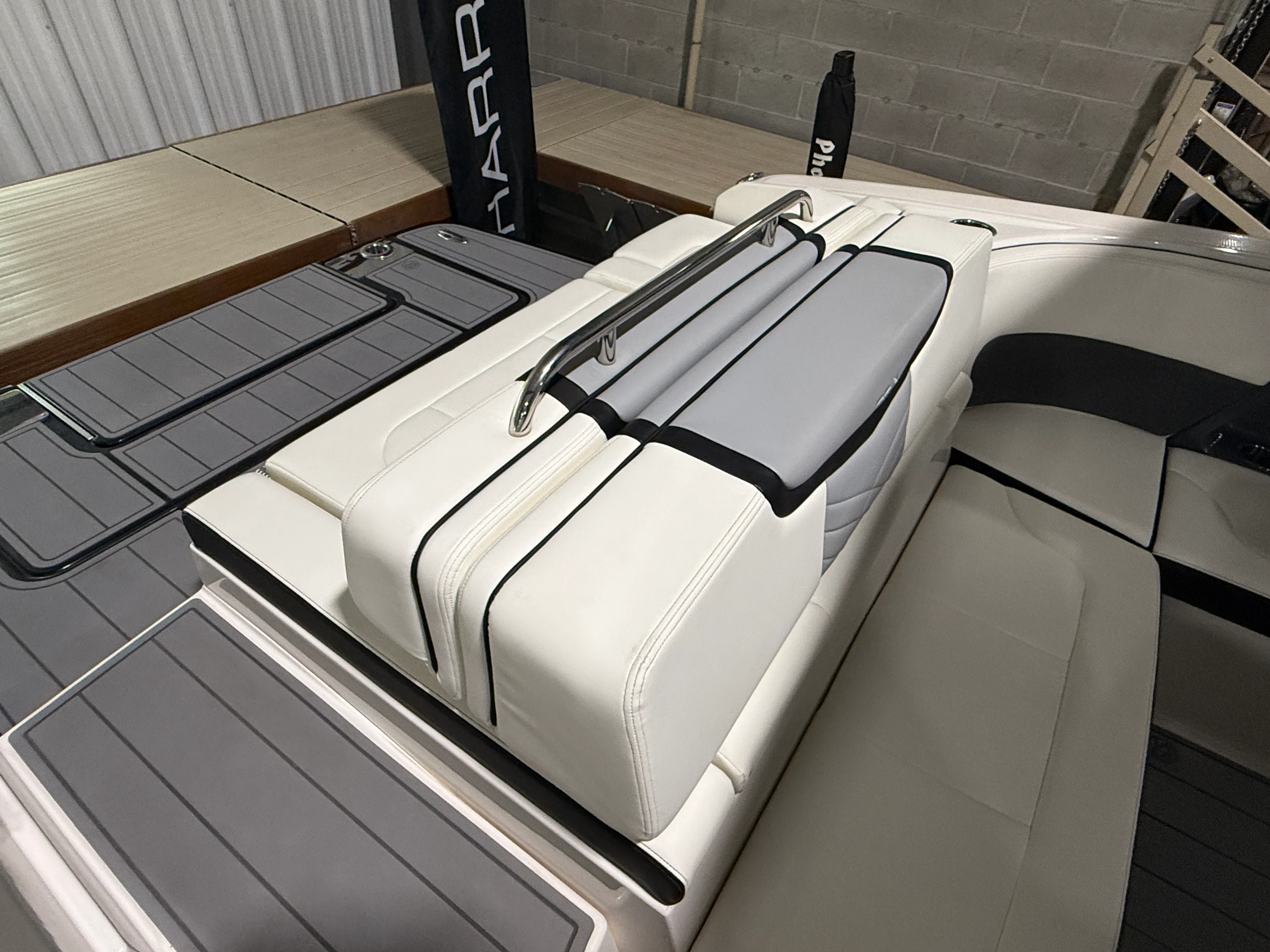 2023 Chaparral 267 SS Image Thumbnail #17
