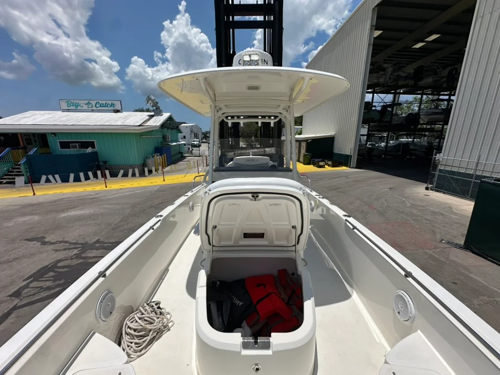 2015 Boston Whaler DAUNTLESS 270 Image Thumbnail #12