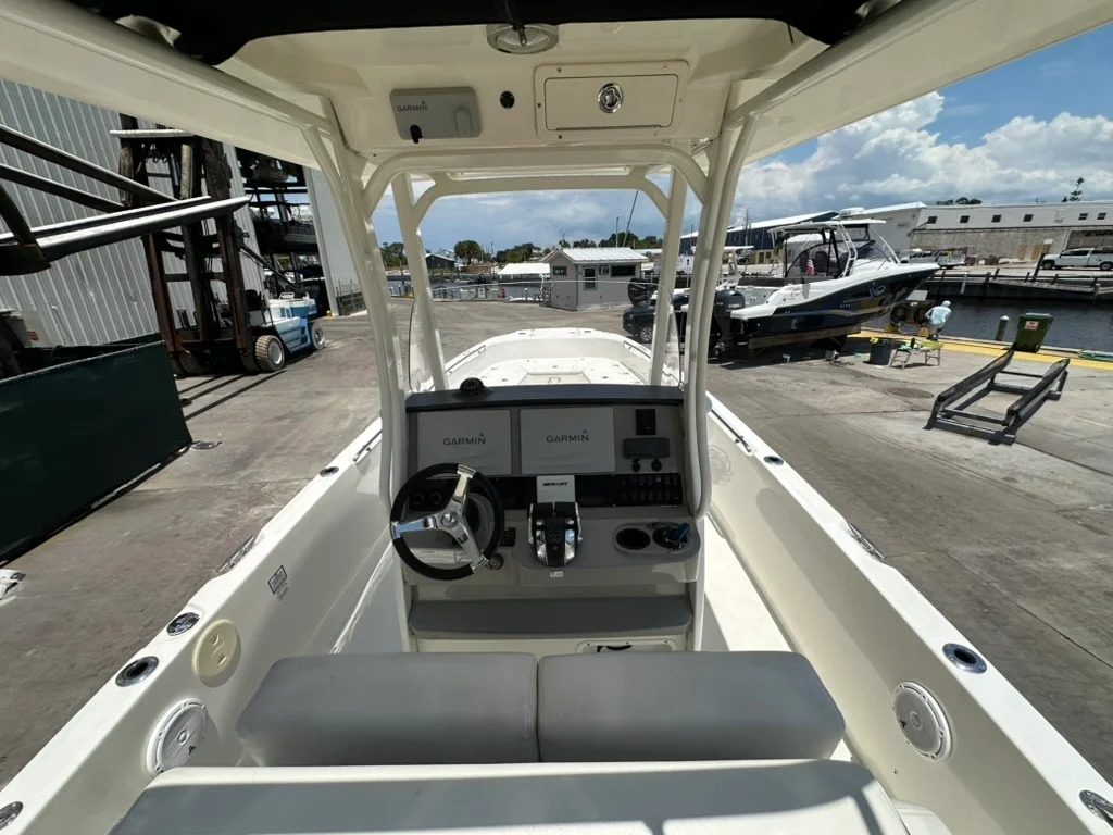 2015 Boston Whaler DAUNTLESS 270 Image Thumbnail #25