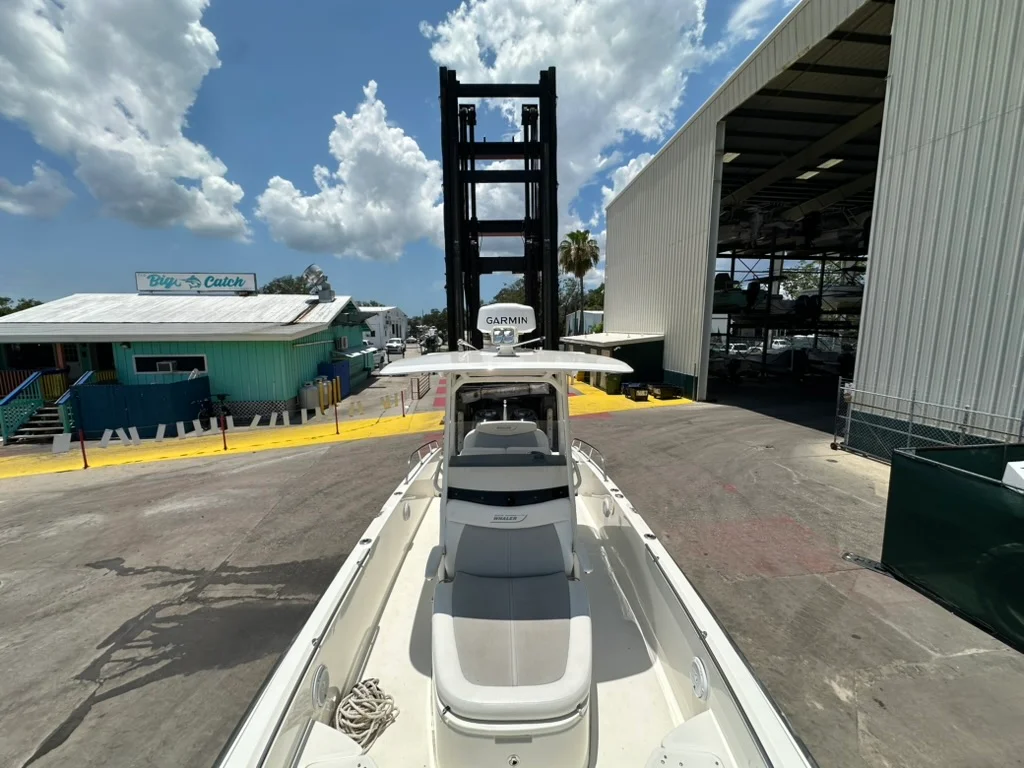 2015 Boston Whaler DAUNTLESS 270 Image Thumbnail #11