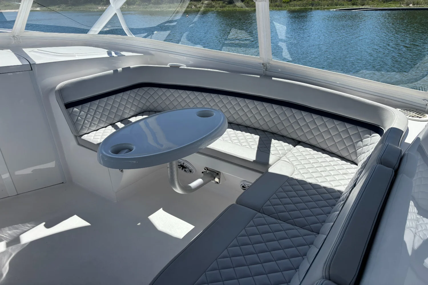 2021 Intrepid 409 Valor Image Thumbnail #5