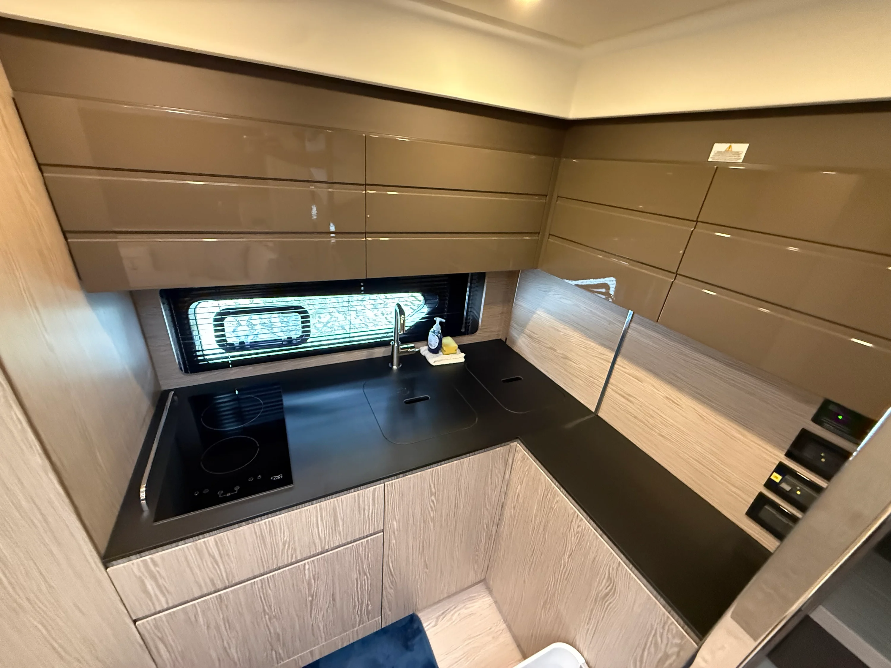 2021 Azimut 45 ATLANTIS Image Thumbnail #23