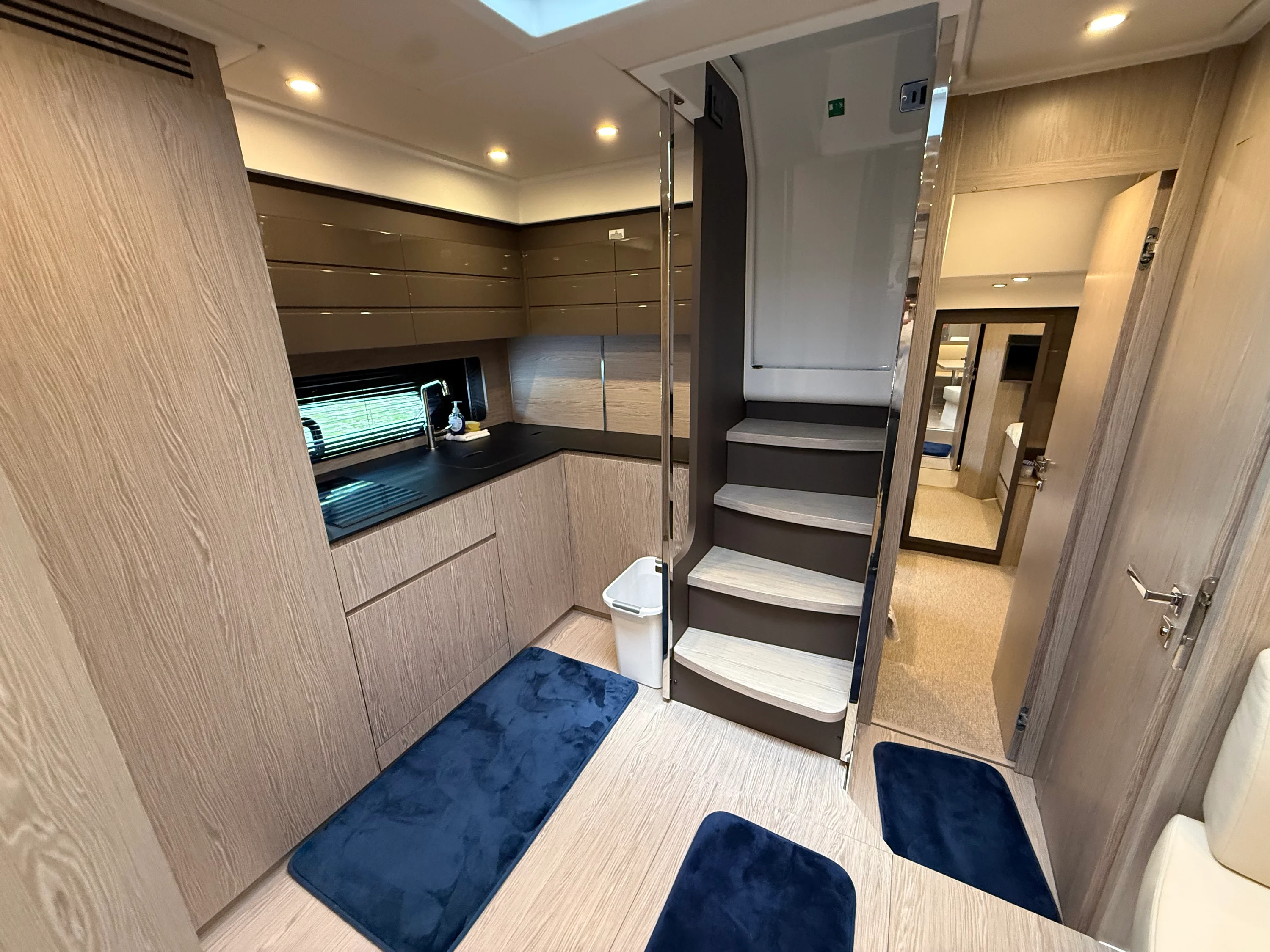 2021 Azimut 45 ATLANTIS Image Thumbnail #16