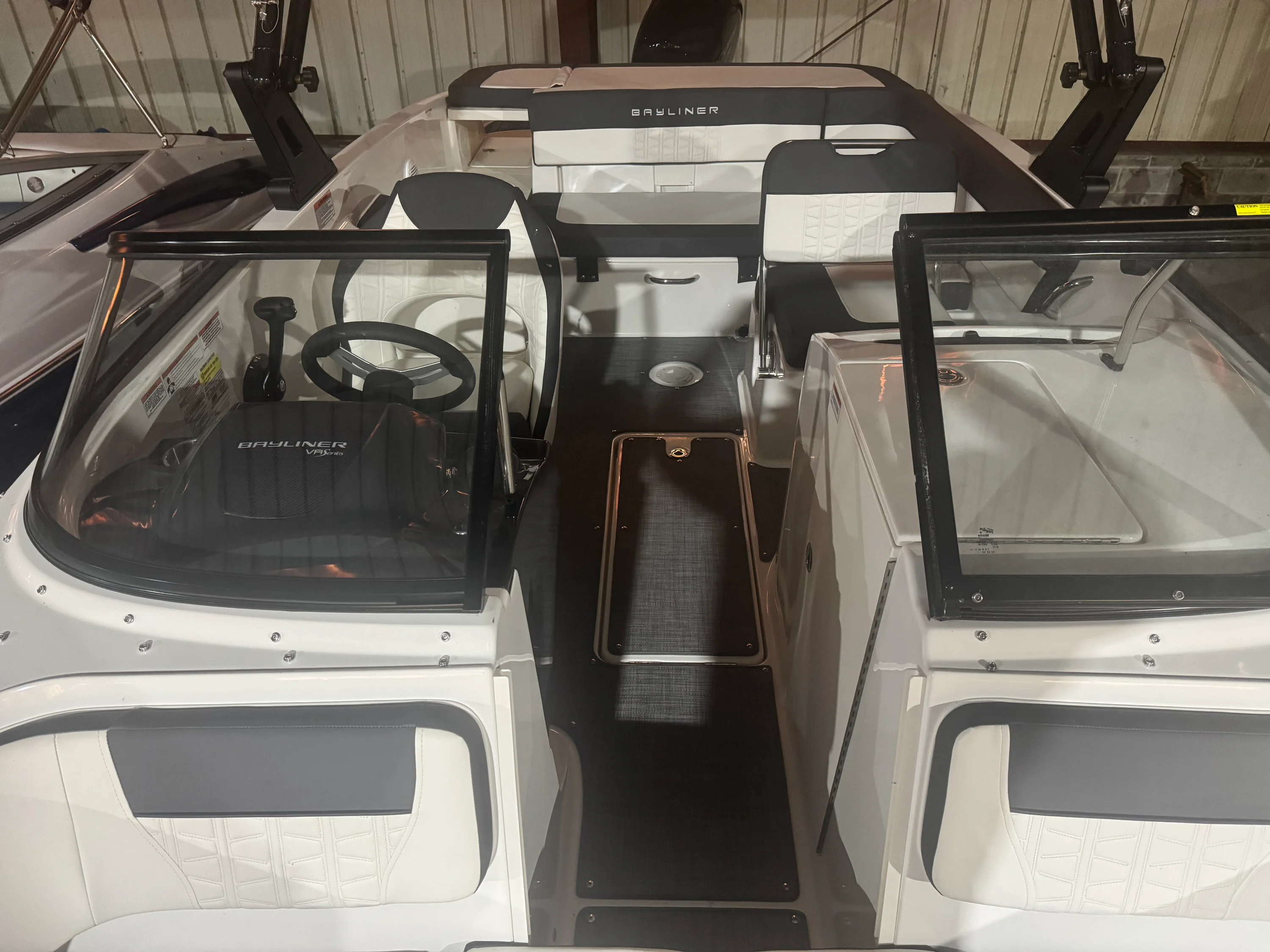 2022 Bayliner VR6 Image Thumbnail #10