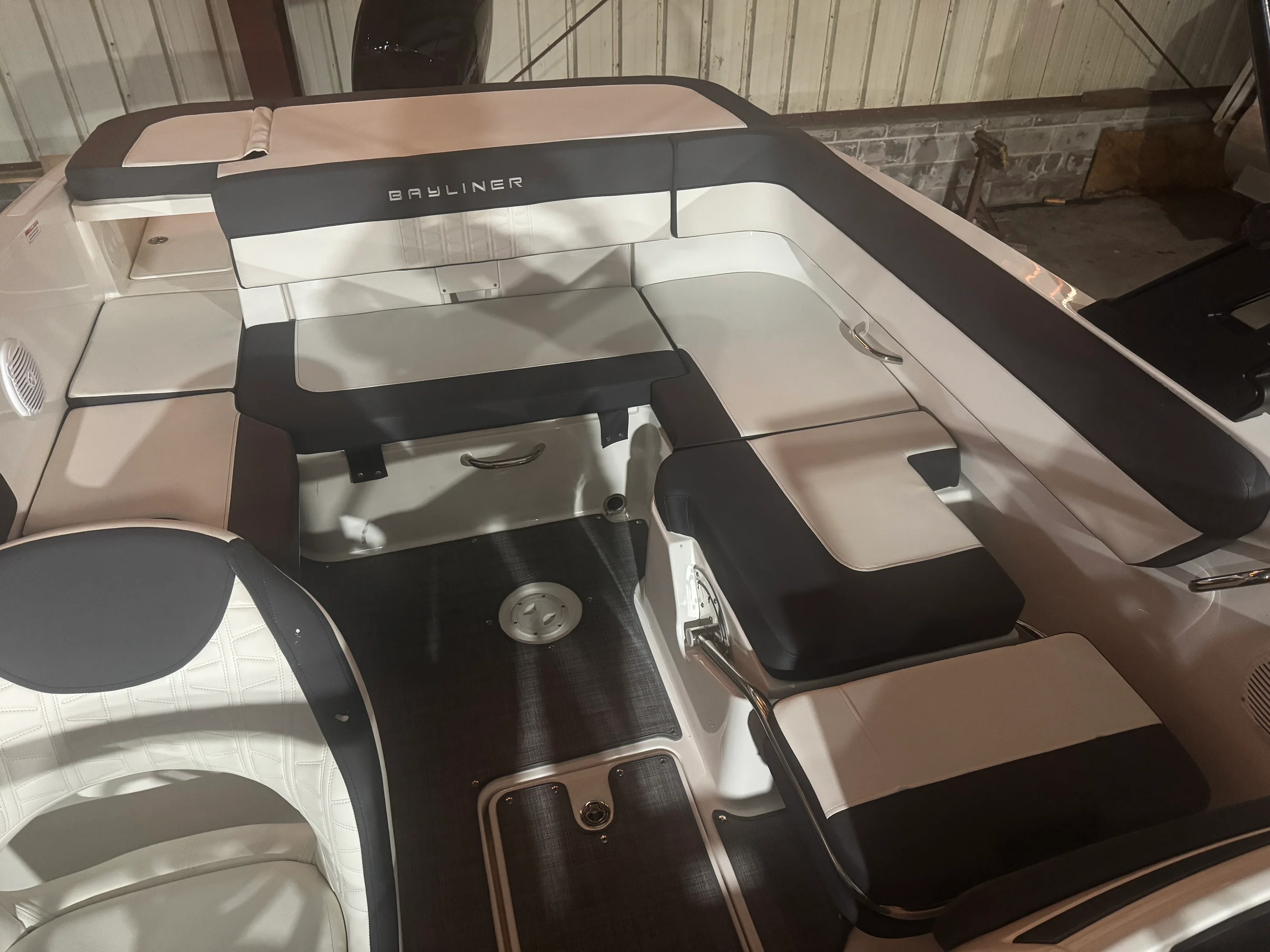 2022 Bayliner VR6 Image Thumbnail #4