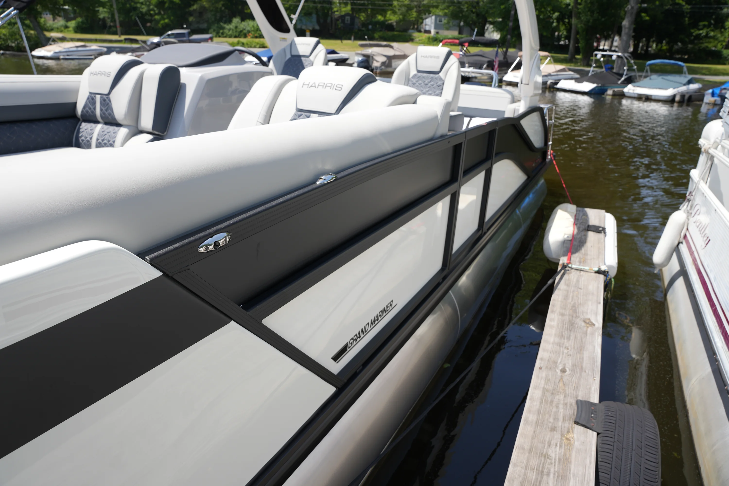 2027 Harris Grand Mariner 250 Image Thumbnail #12
