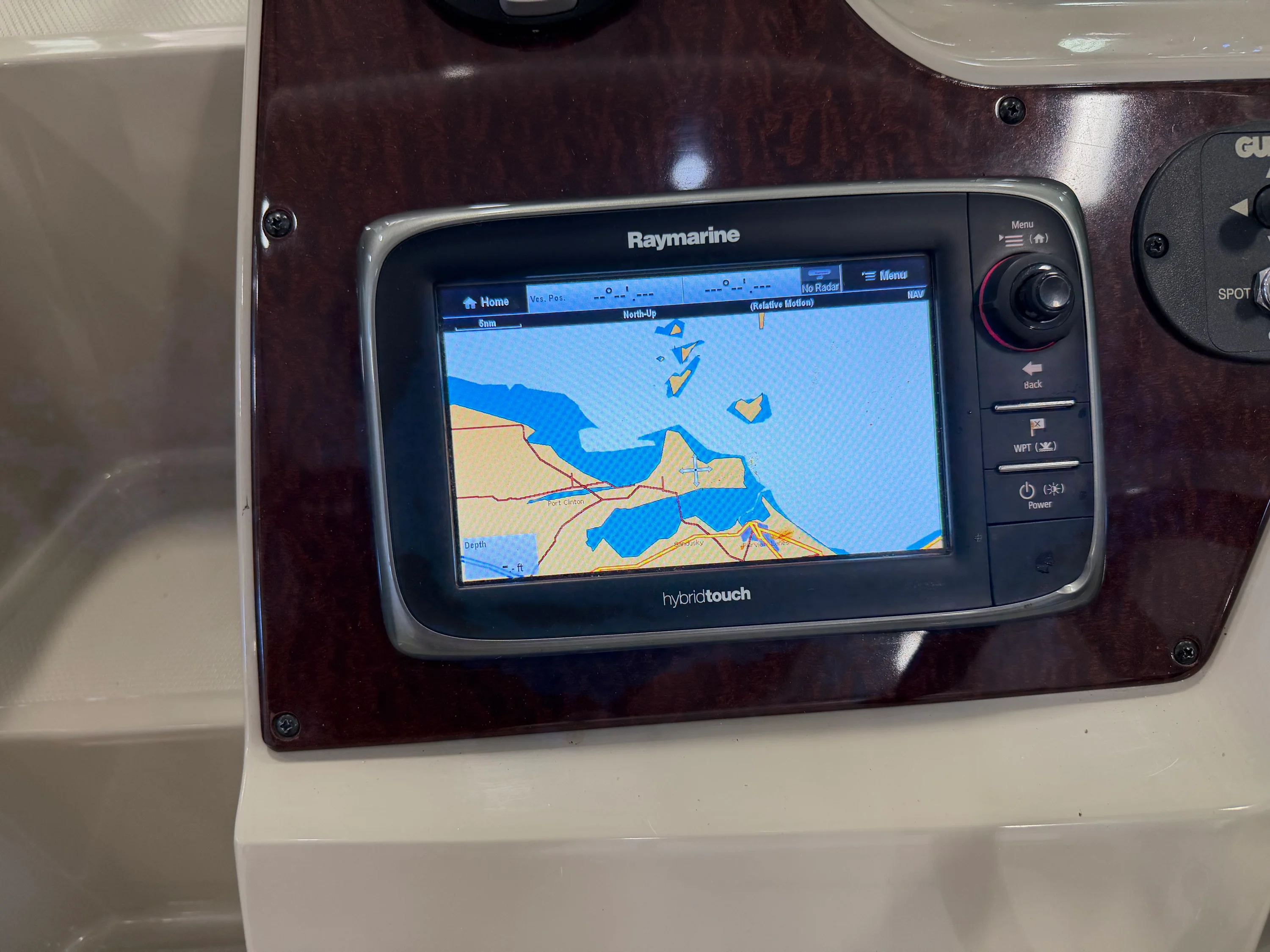 2012 Sea Ray 260 SUNDANCER Image Thumbnail #12