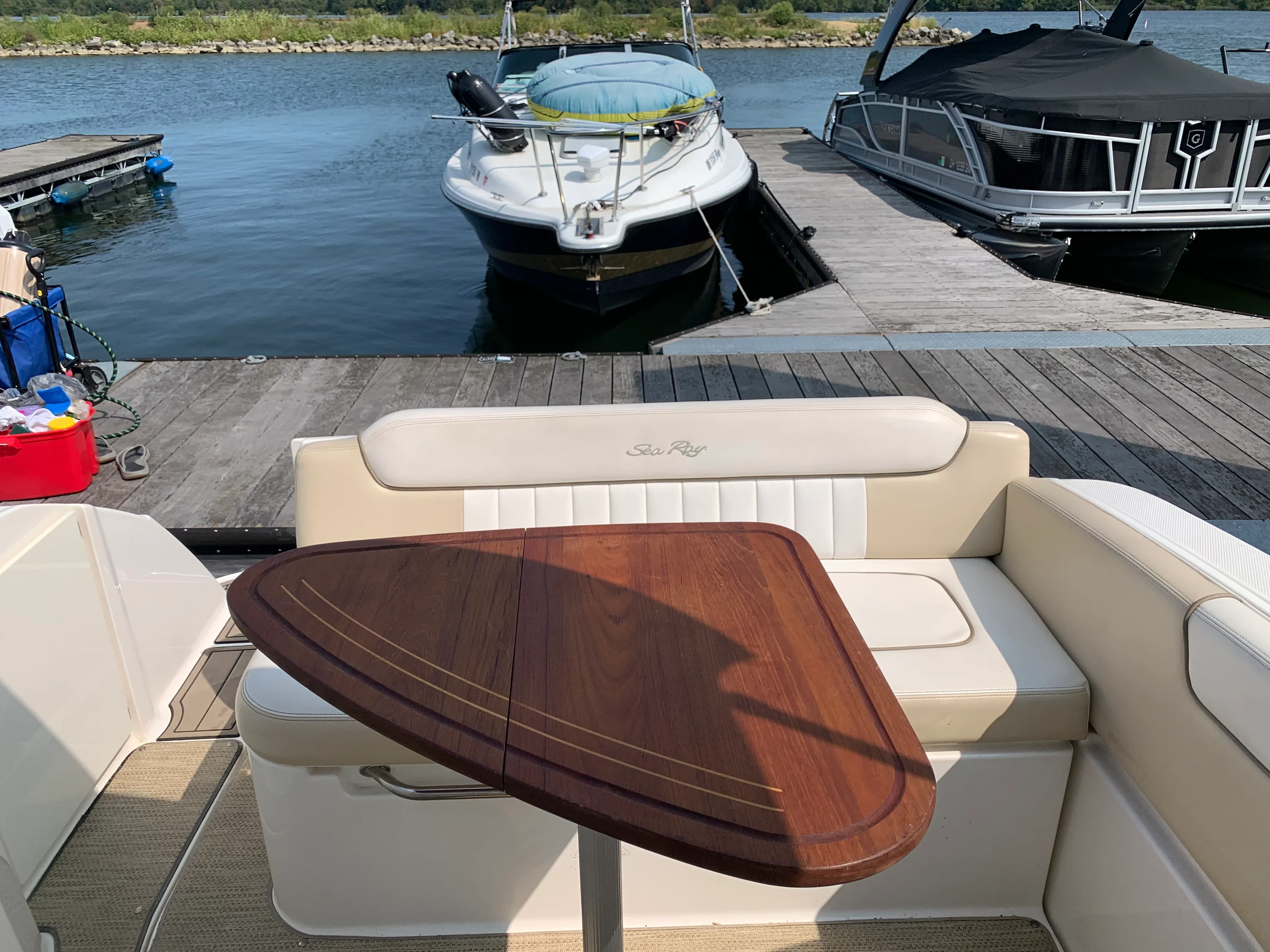 2012 Sea Ray 260 SUNDANCER Image Thumbnail #3