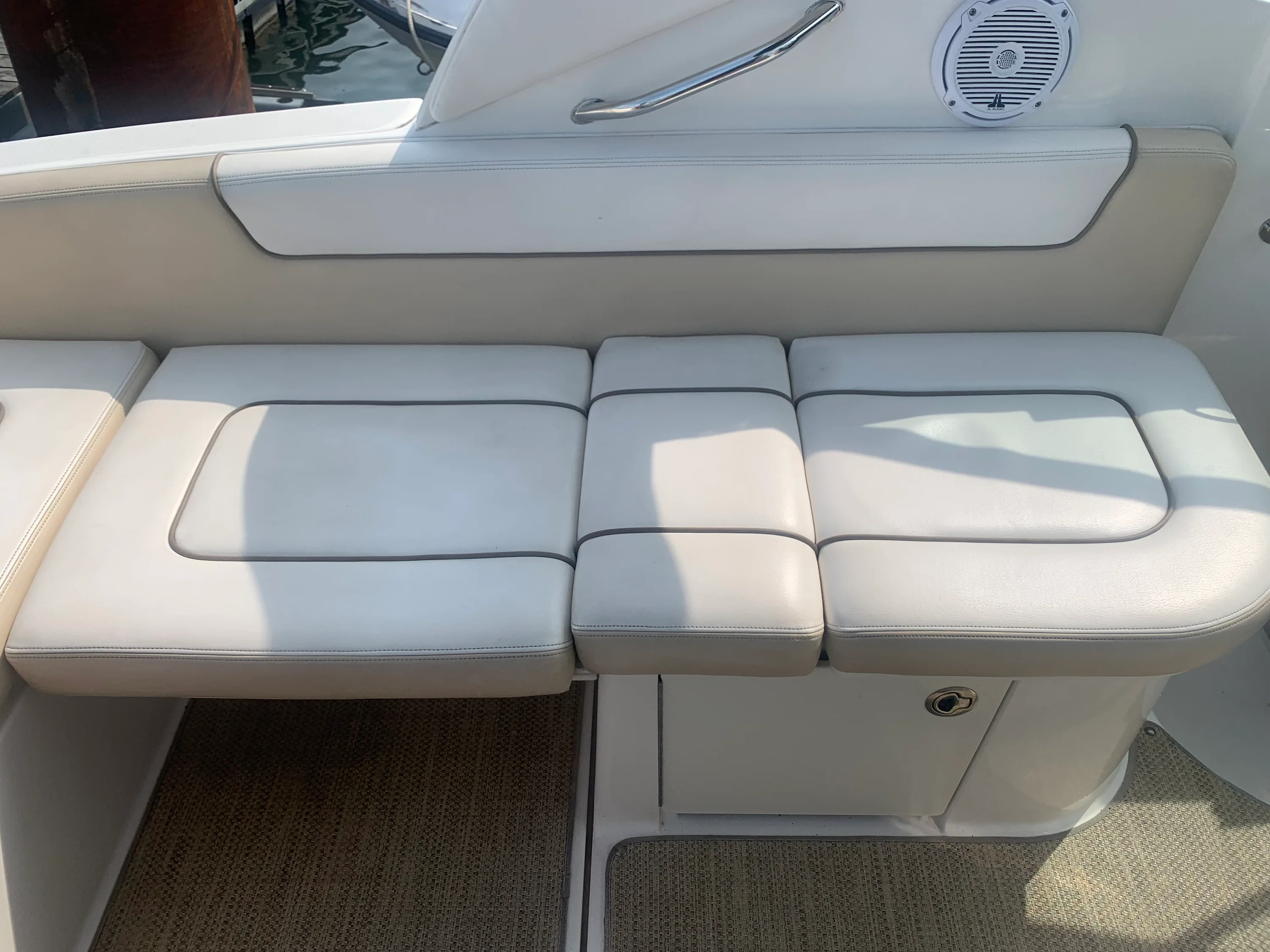 2012 Sea Ray 260 SUNDANCER Image Thumbnail #4