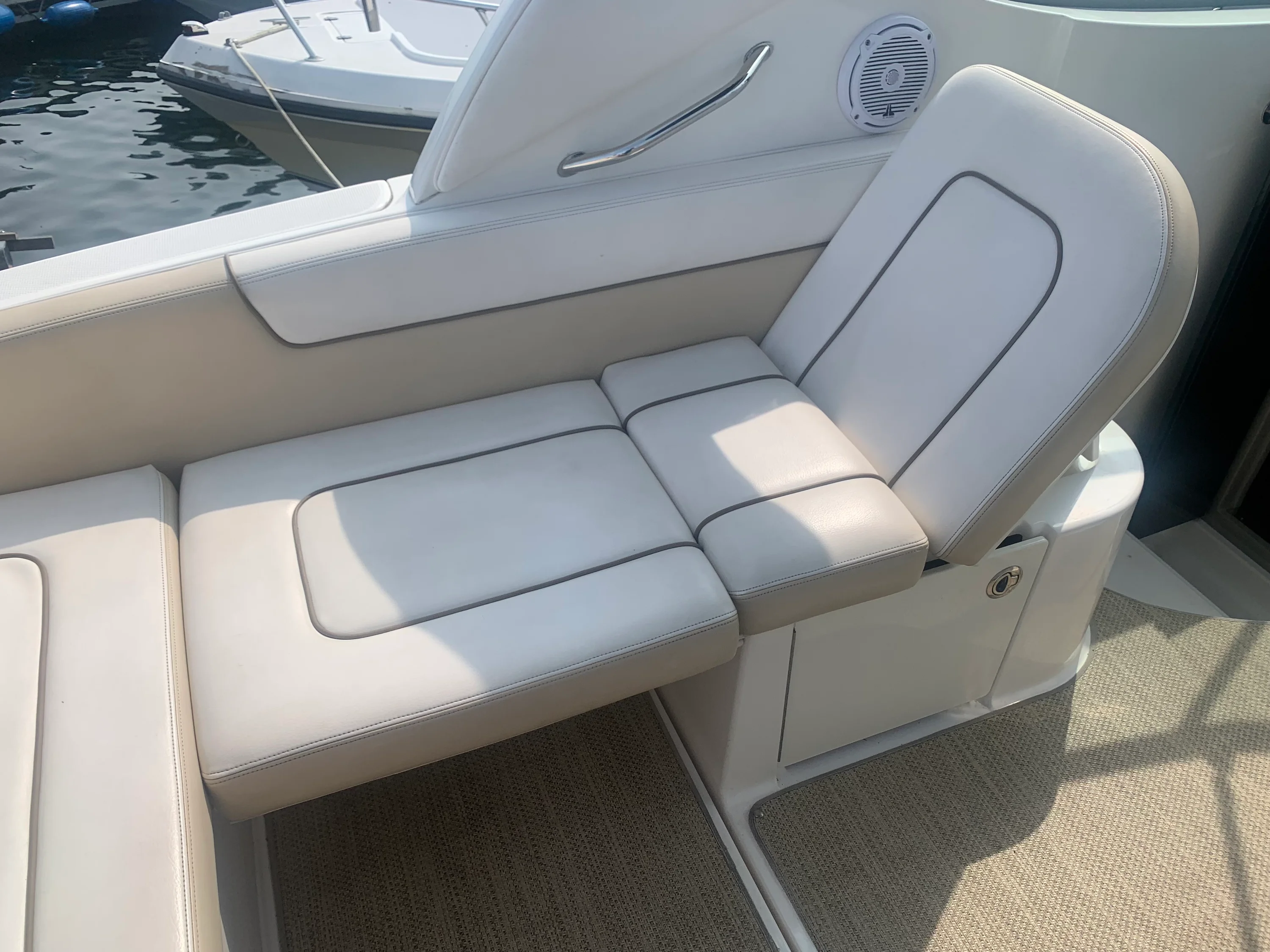 2012 Sea Ray 260 SUNDANCER Image Thumbnail #7