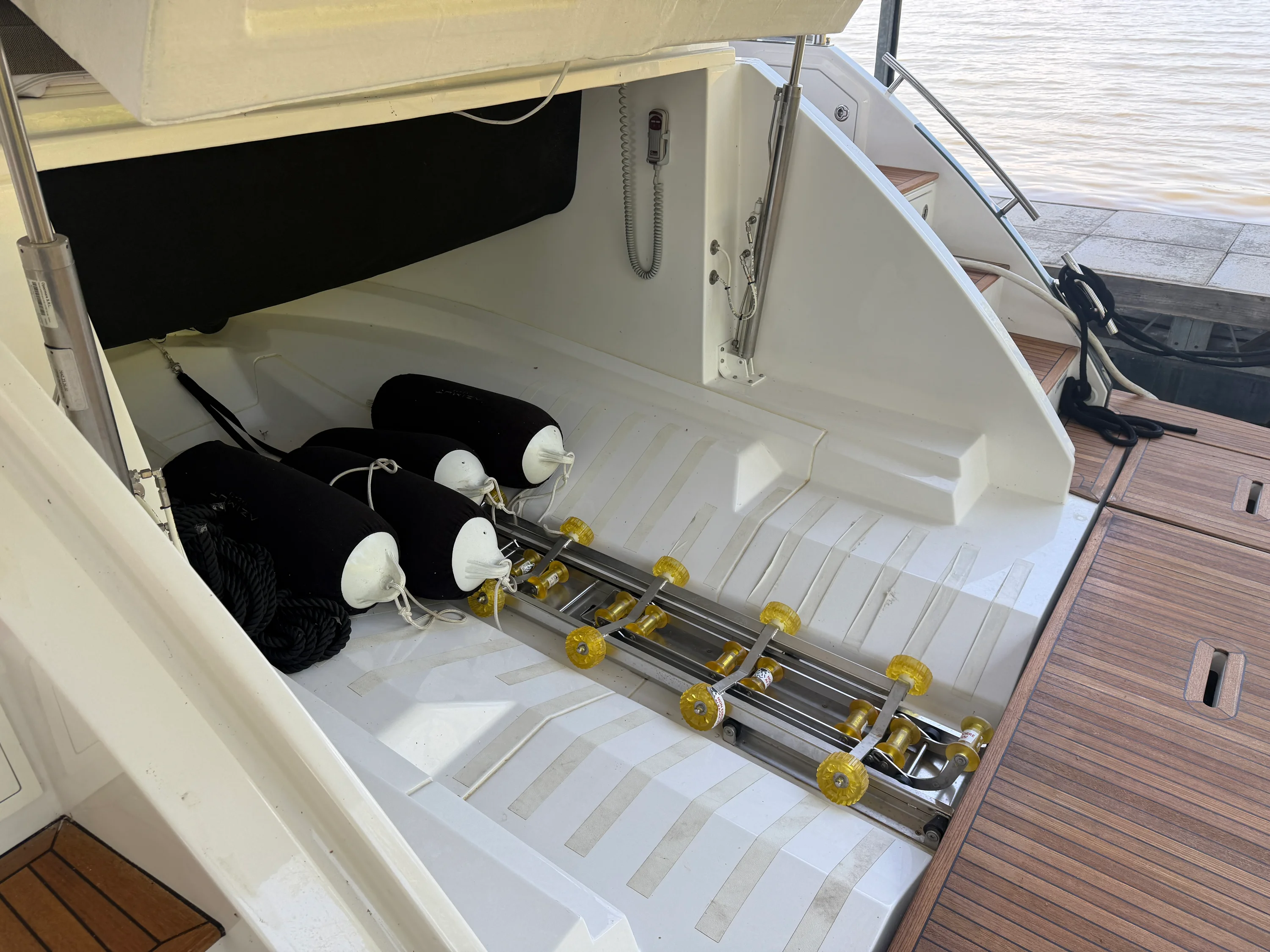 2023 Azimut S6 Image Thumbnail #22