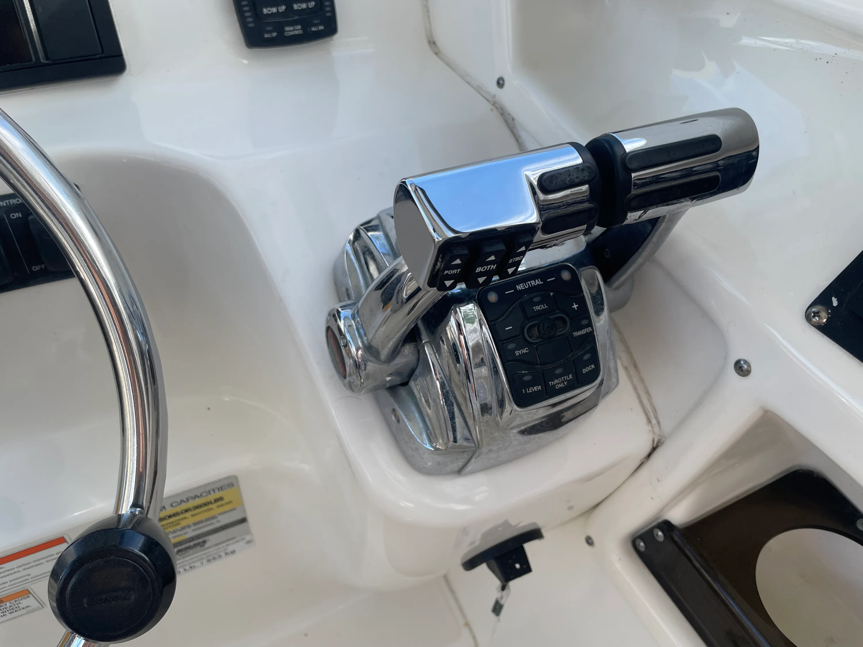 2009 Boston Whaler 255 CONQUEST Image Thumbnail #15