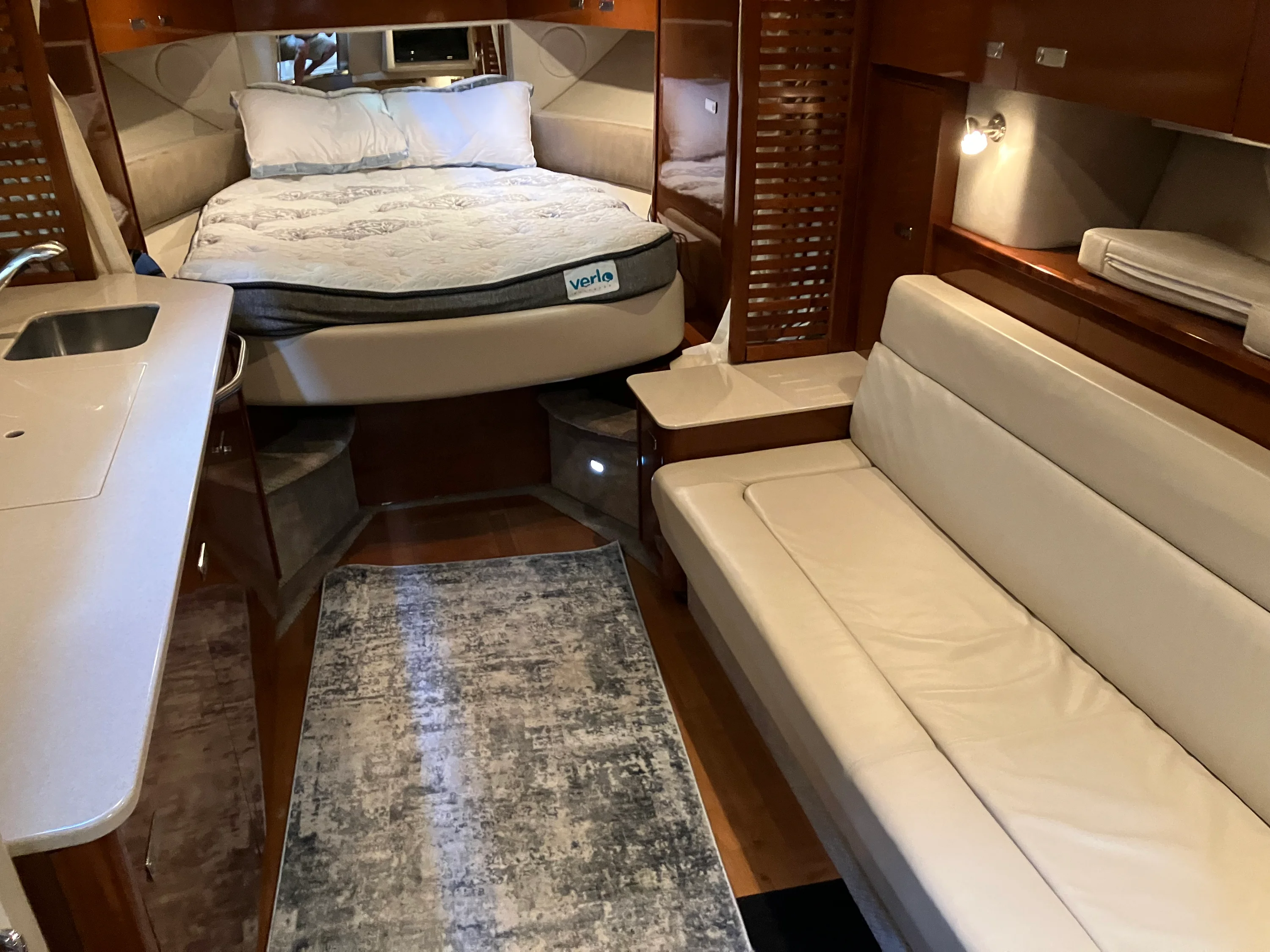 2011 Sea Ray 370 SUNDANCER Image Thumbnail #28