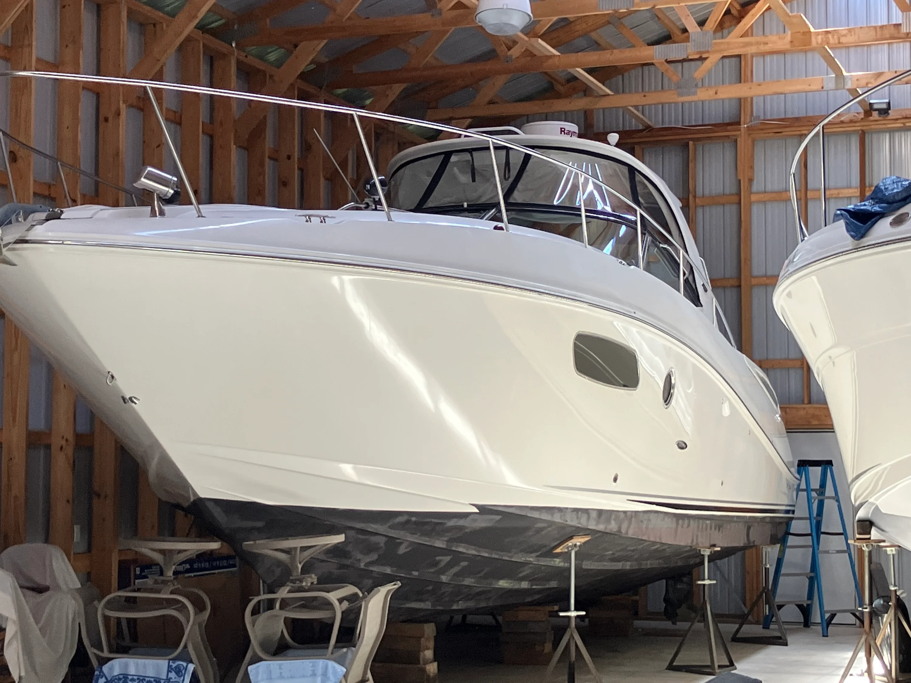 2011 Sea Ray 370 SUNDANCER Image Thumbnail #4
