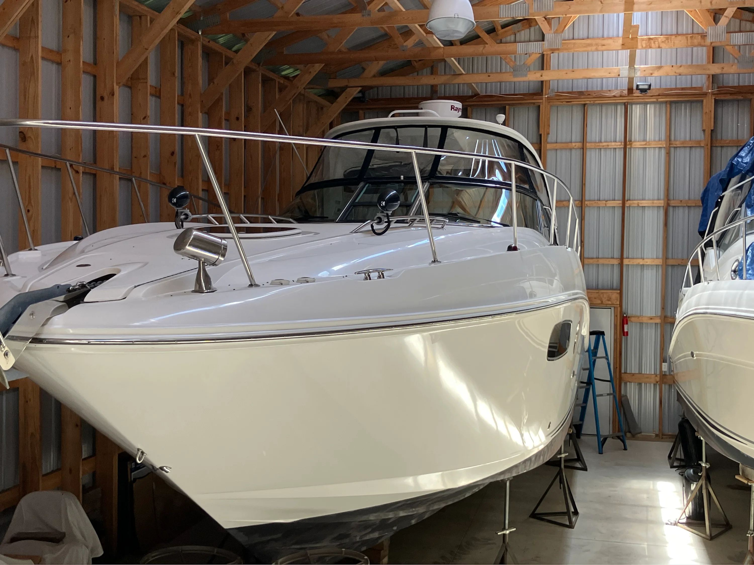 2011 Sea Ray 370 SUNDANCER Image Thumbnail #1