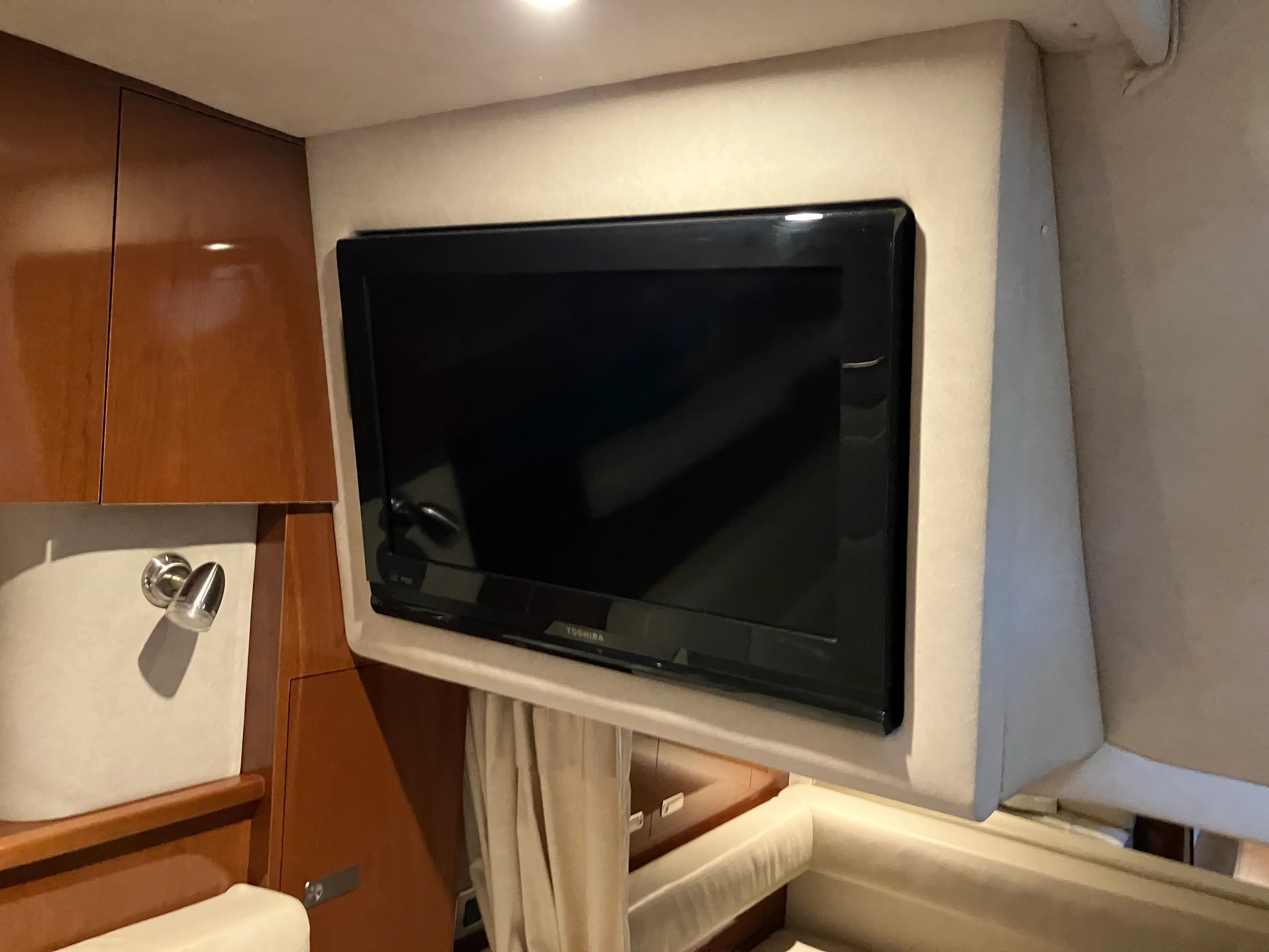 2011 Sea Ray 370 SUNDANCER Image Thumbnail #34