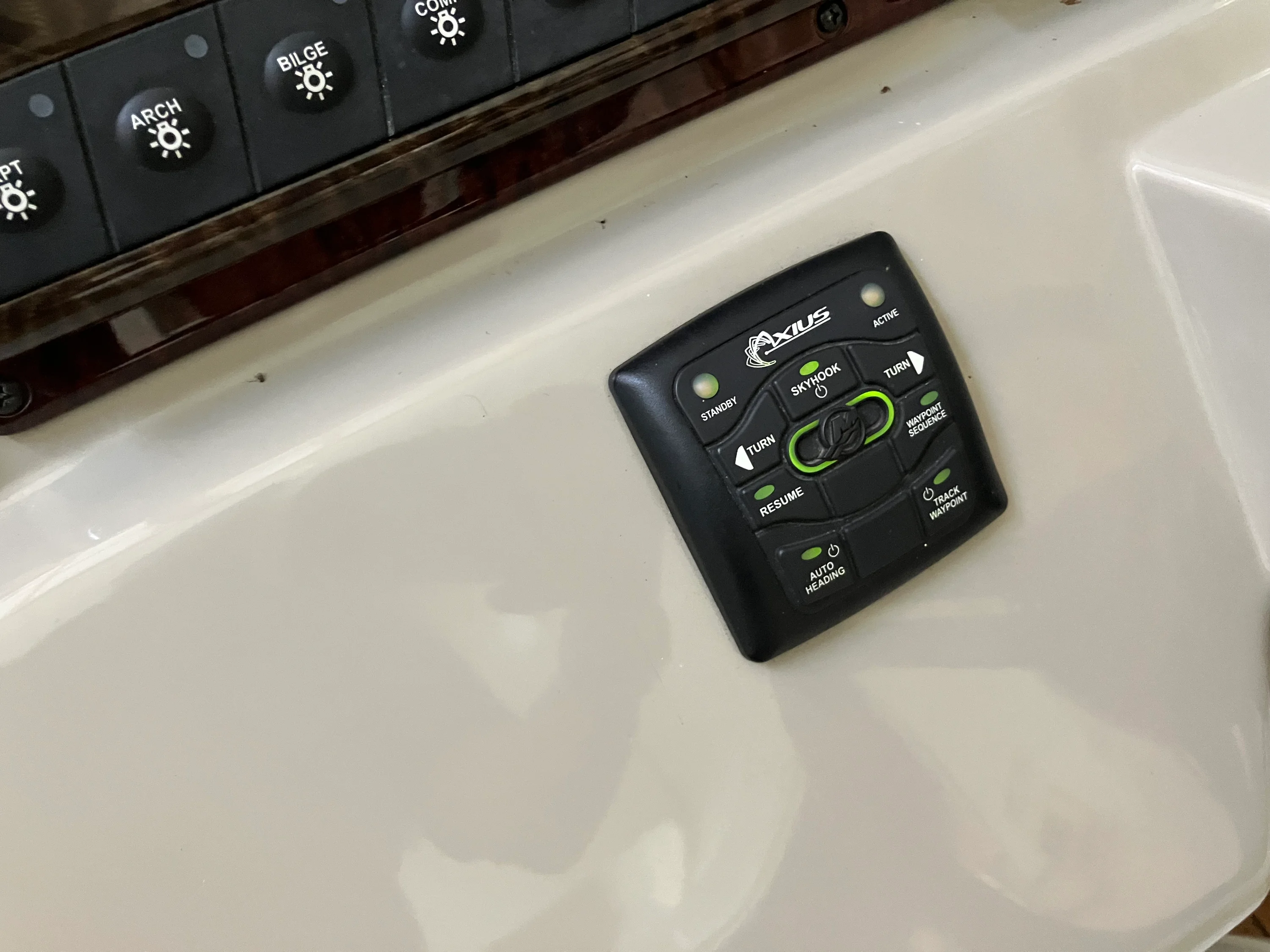 2011 Sea Ray 370 SUNDANCER Image Thumbnail #22