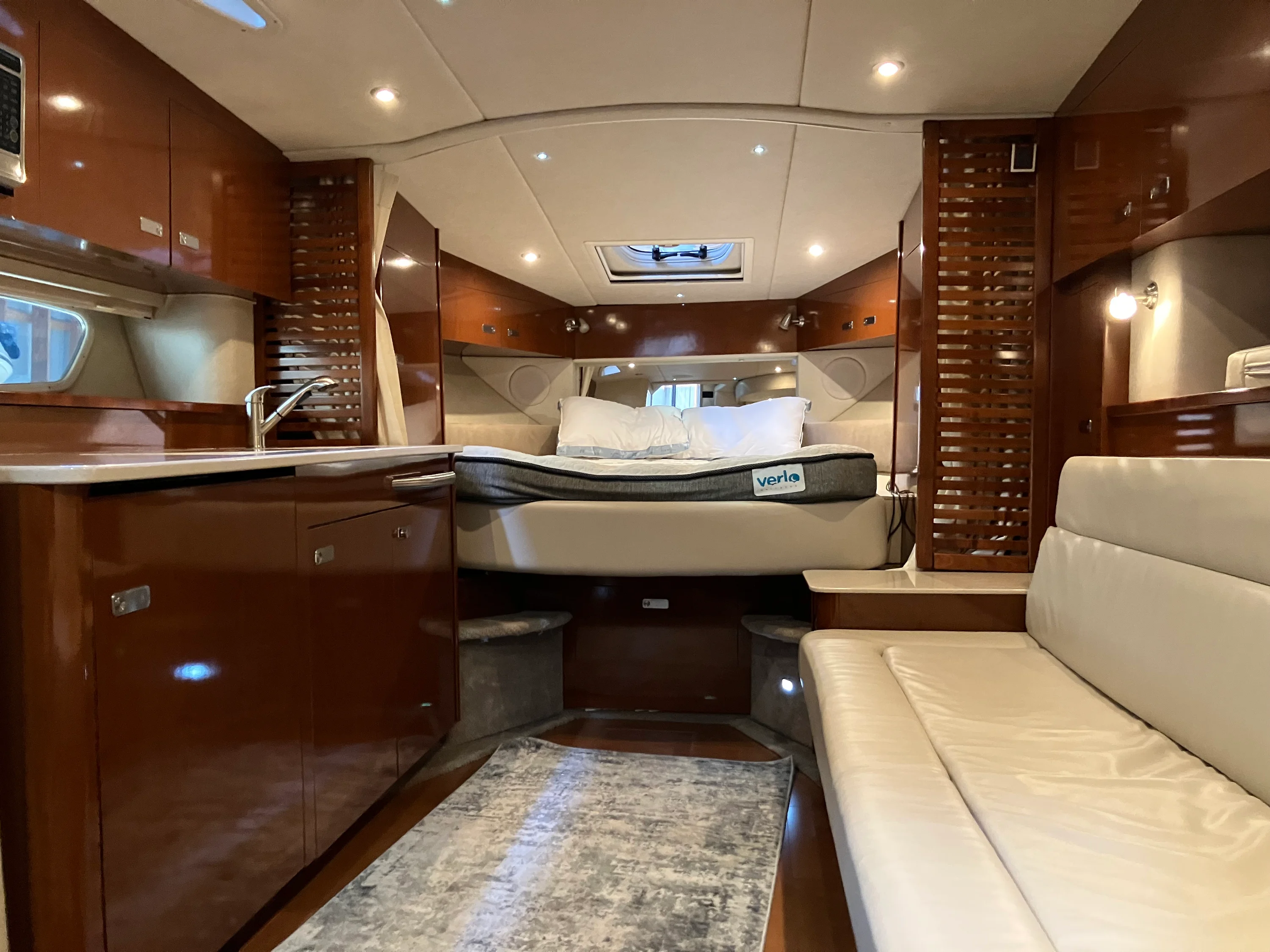 2011 Sea Ray 370 SUNDANCER Image Thumbnail #33