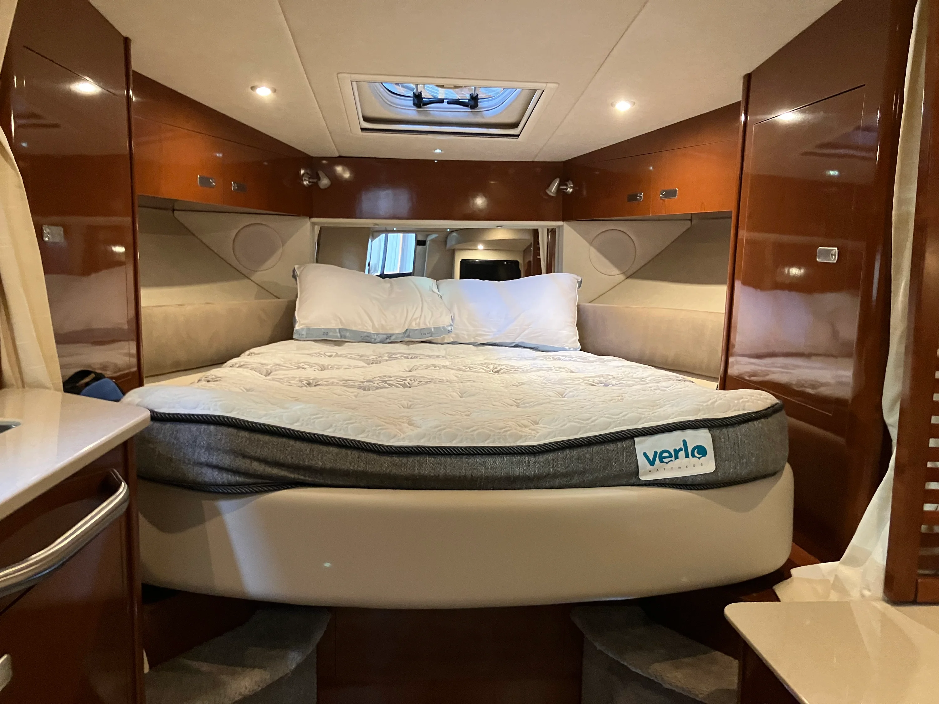 2011 Sea Ray 370 SUNDANCER Image Thumbnail #41
