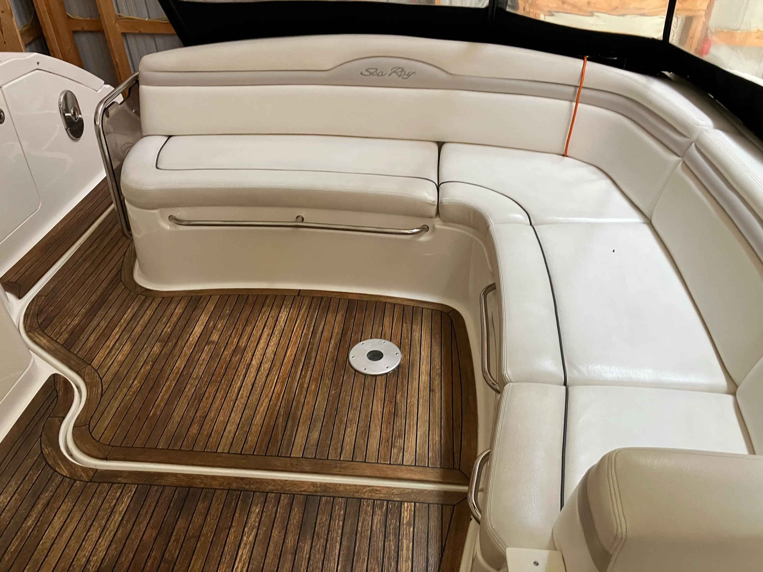 2011 Sea Ray 370 SUNDANCER Image Thumbnail #14