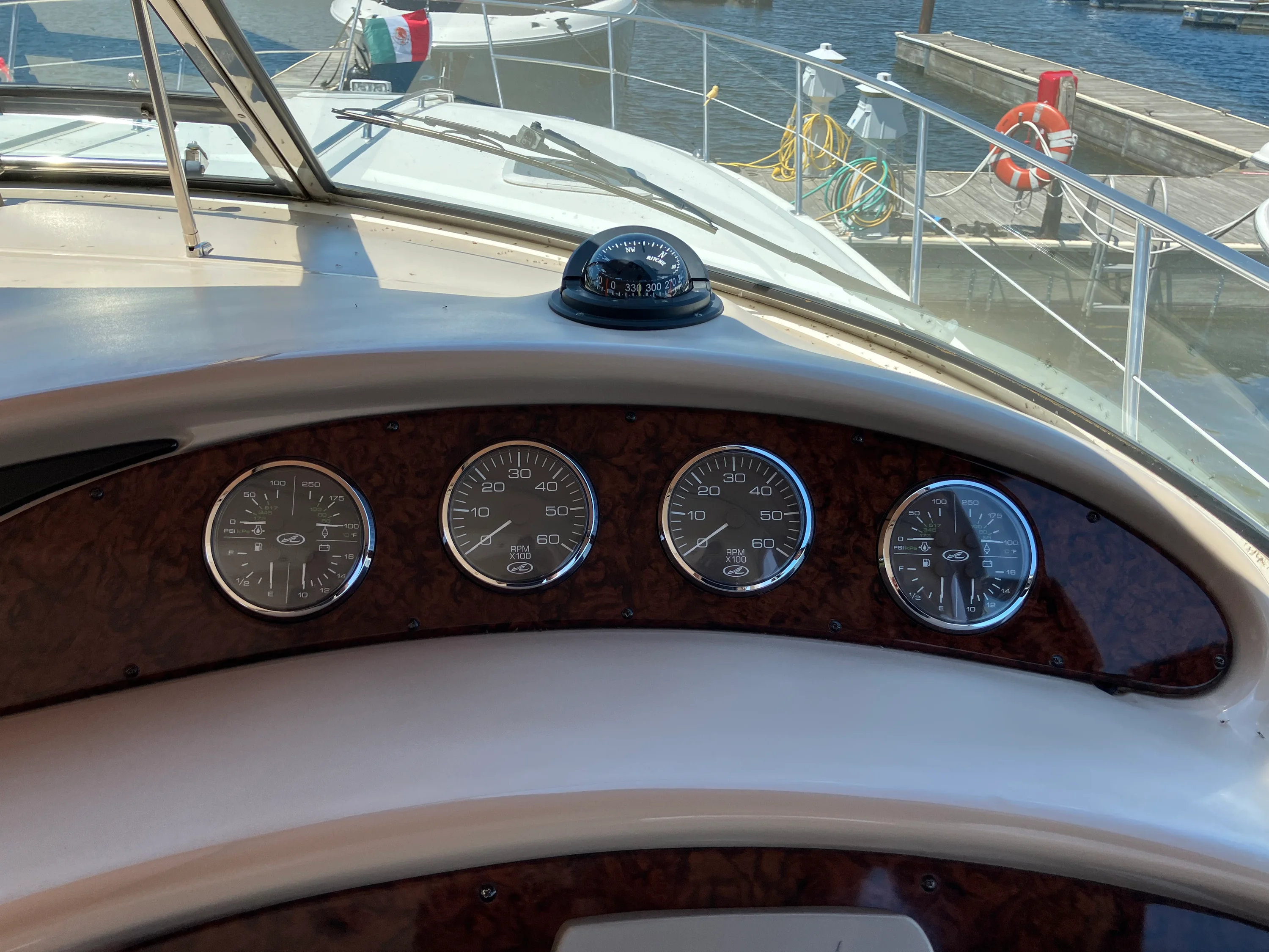 2004 Sea Ray 380 Sundancer Image Thumbnail #10