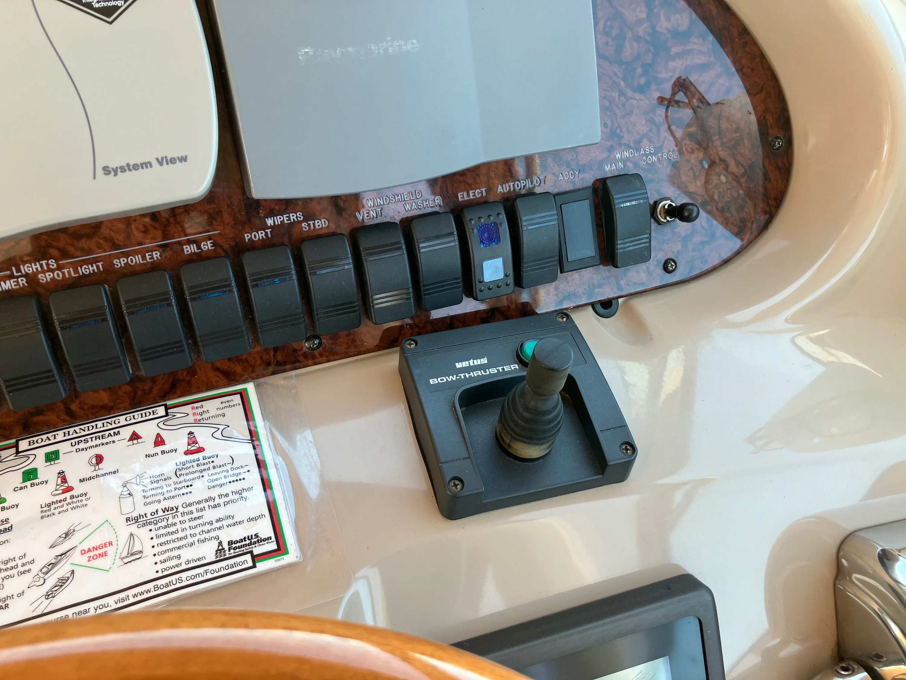2004 Sea Ray 380 Sundancer Image Thumbnail #9