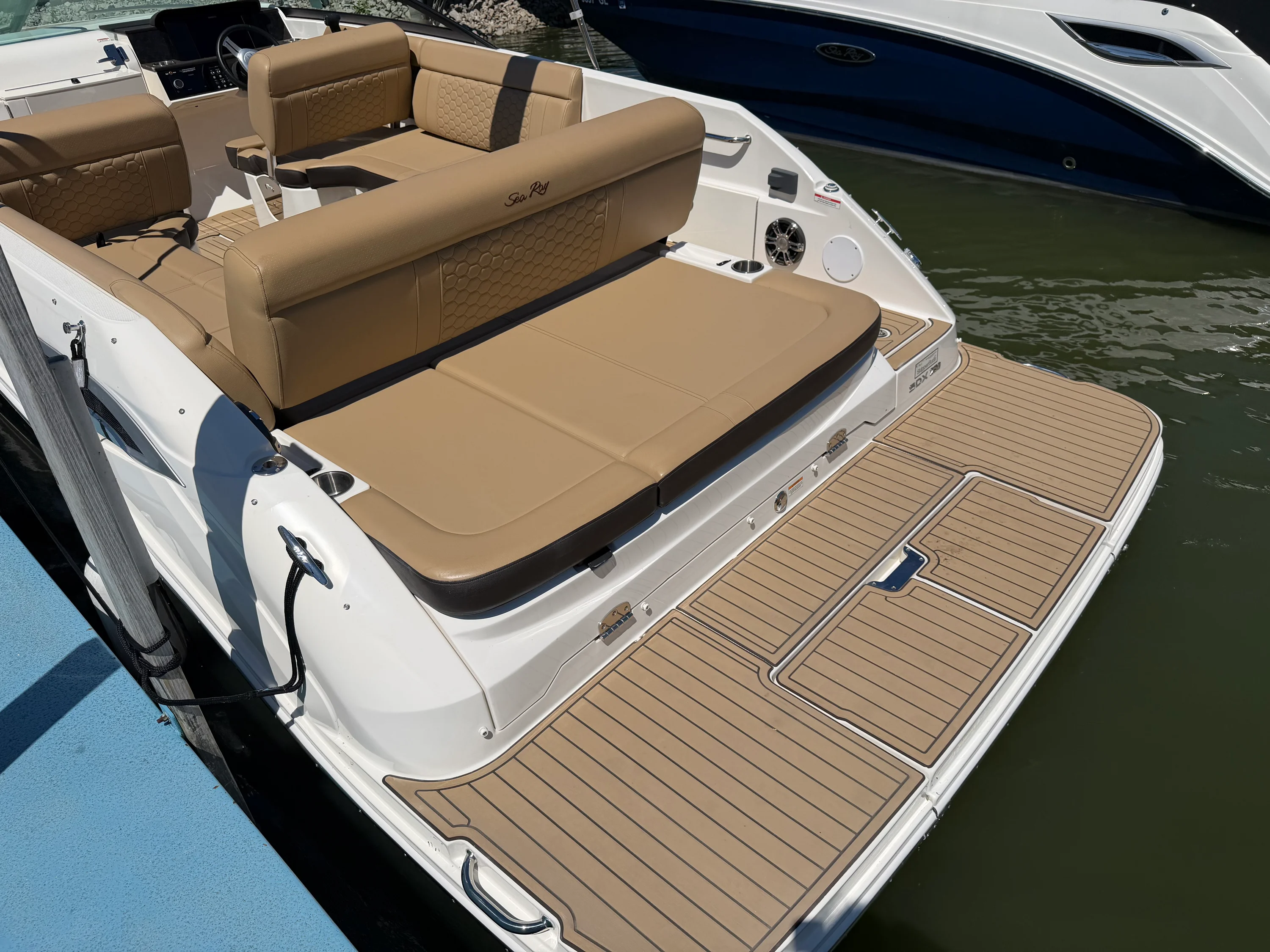 2021 Sea Ray 250 SDX Image Thumbnail #4