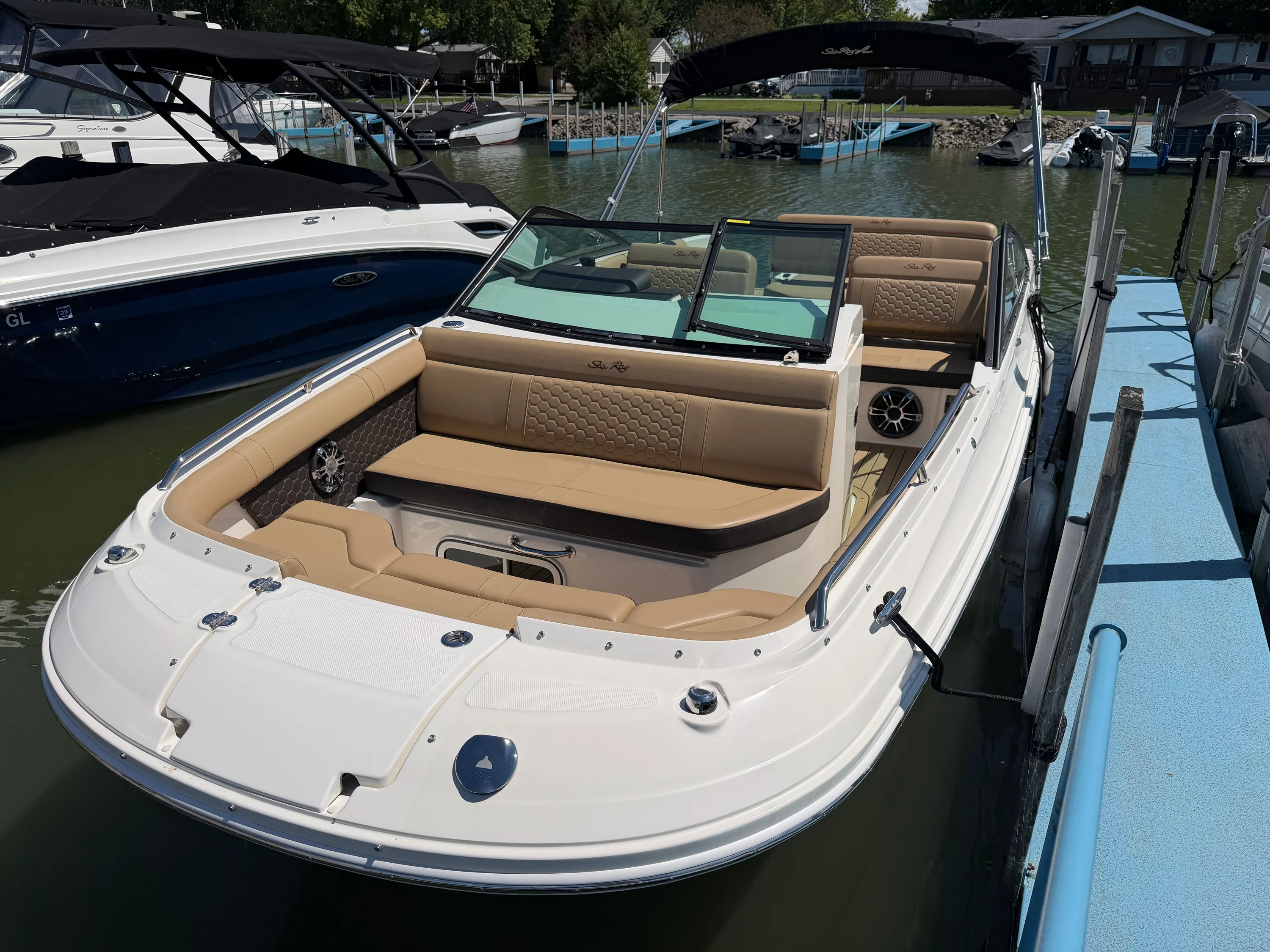 2021 Sea Ray 250 SDX Image Thumbnail #3