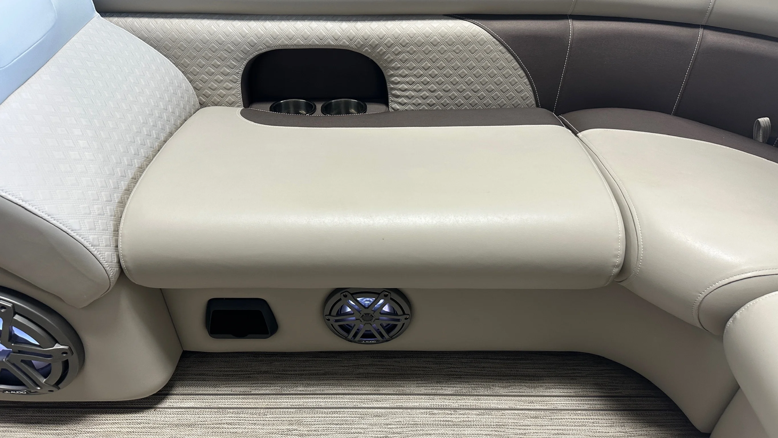 2022 Premier 230 SUNSATION Image Thumbnail #19
