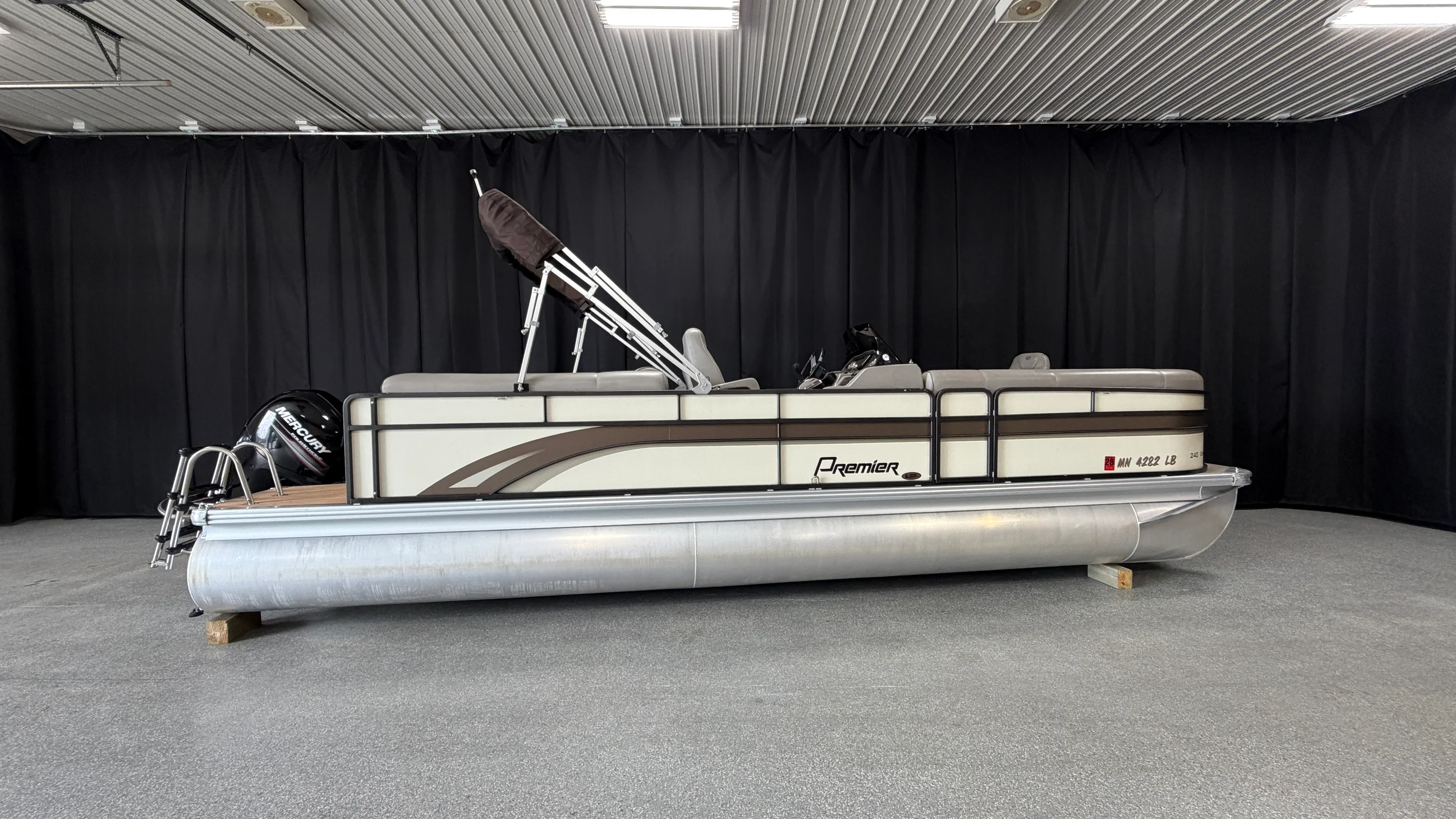 2014 Premier 240 SUNSATION SL Image Thumbnail #0