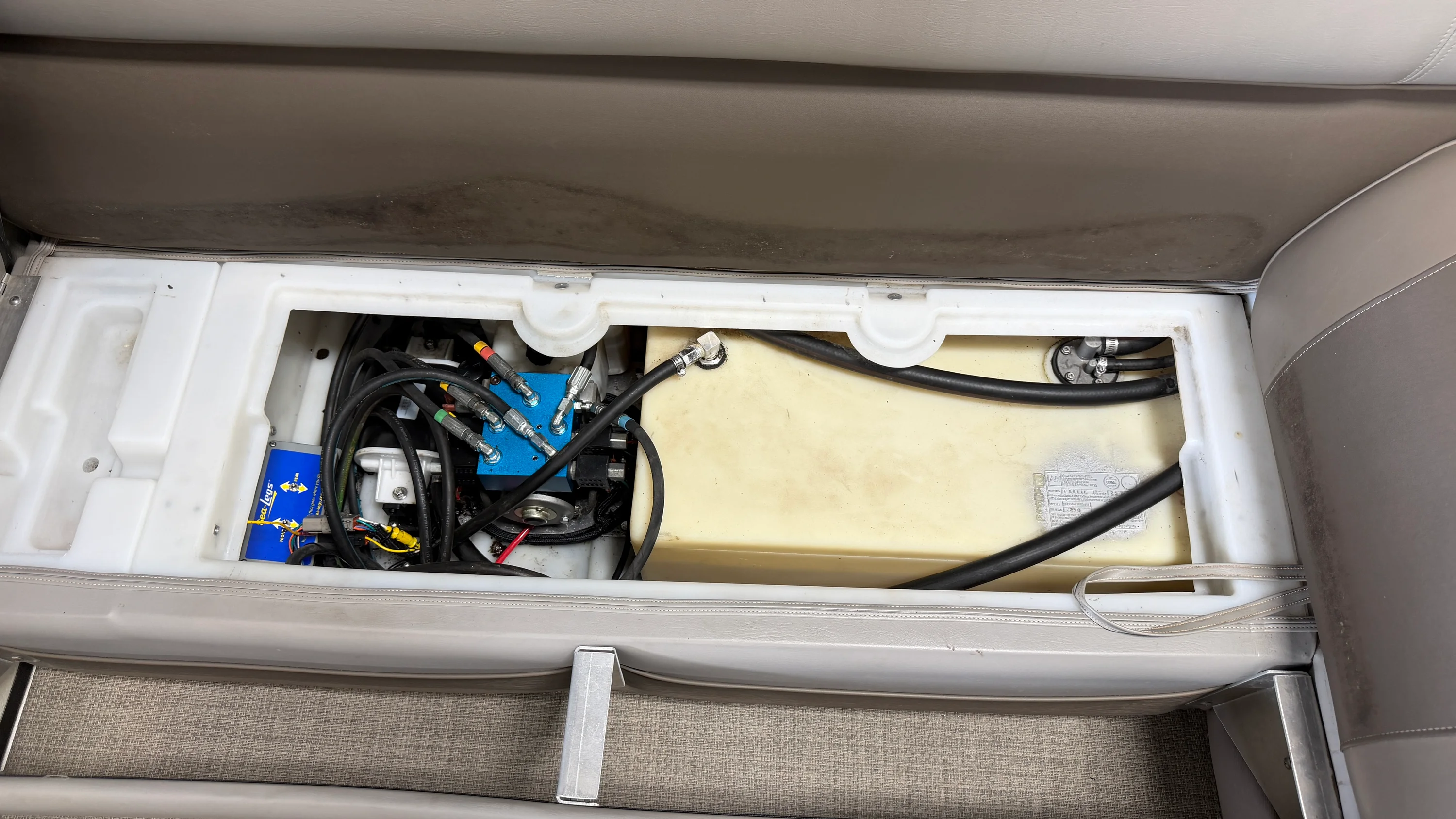 2014 Premier 240 SUNSATION SL Image Thumbnail #52