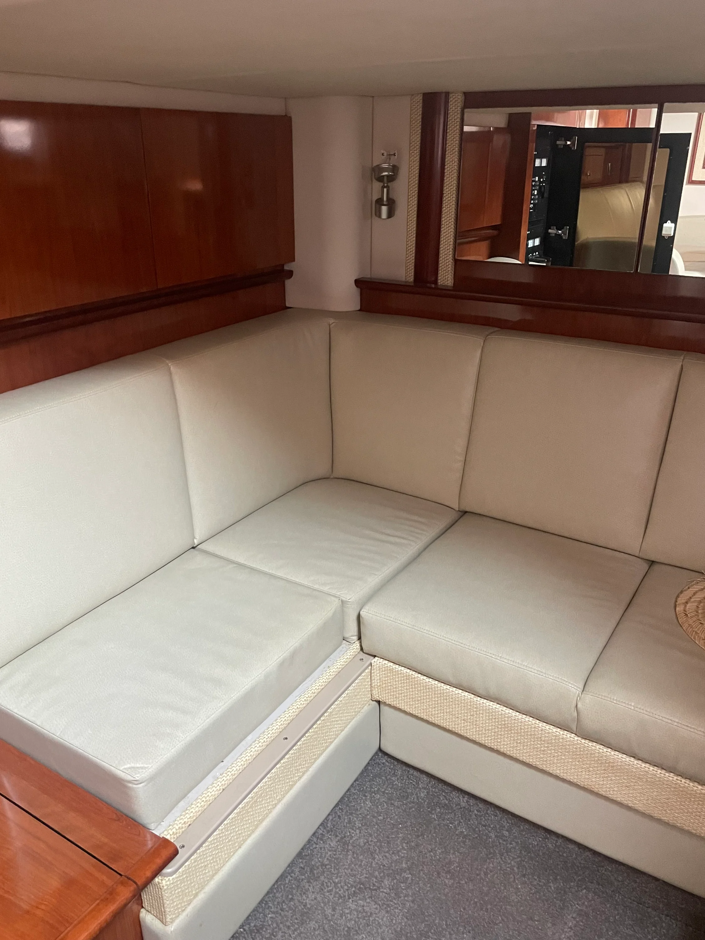 2005 Sea Ray 390 DA Image Thumbnail #11