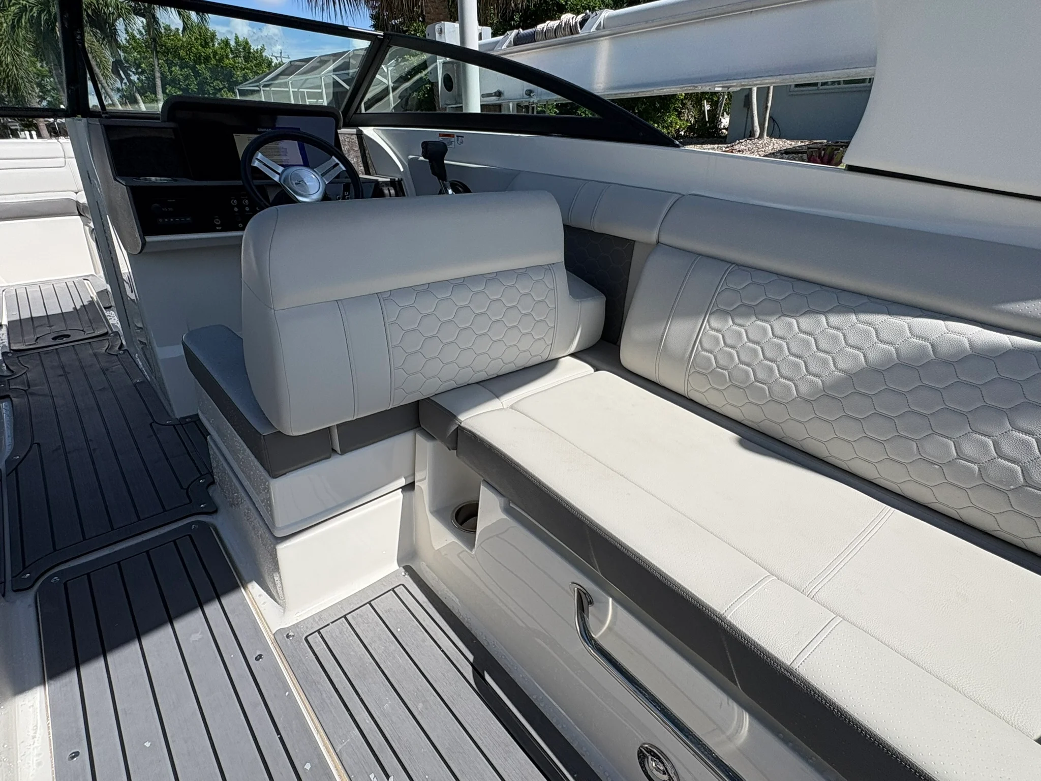 2020 Sea Ray SDX 270 OUTBOARD Image Thumbnail #21