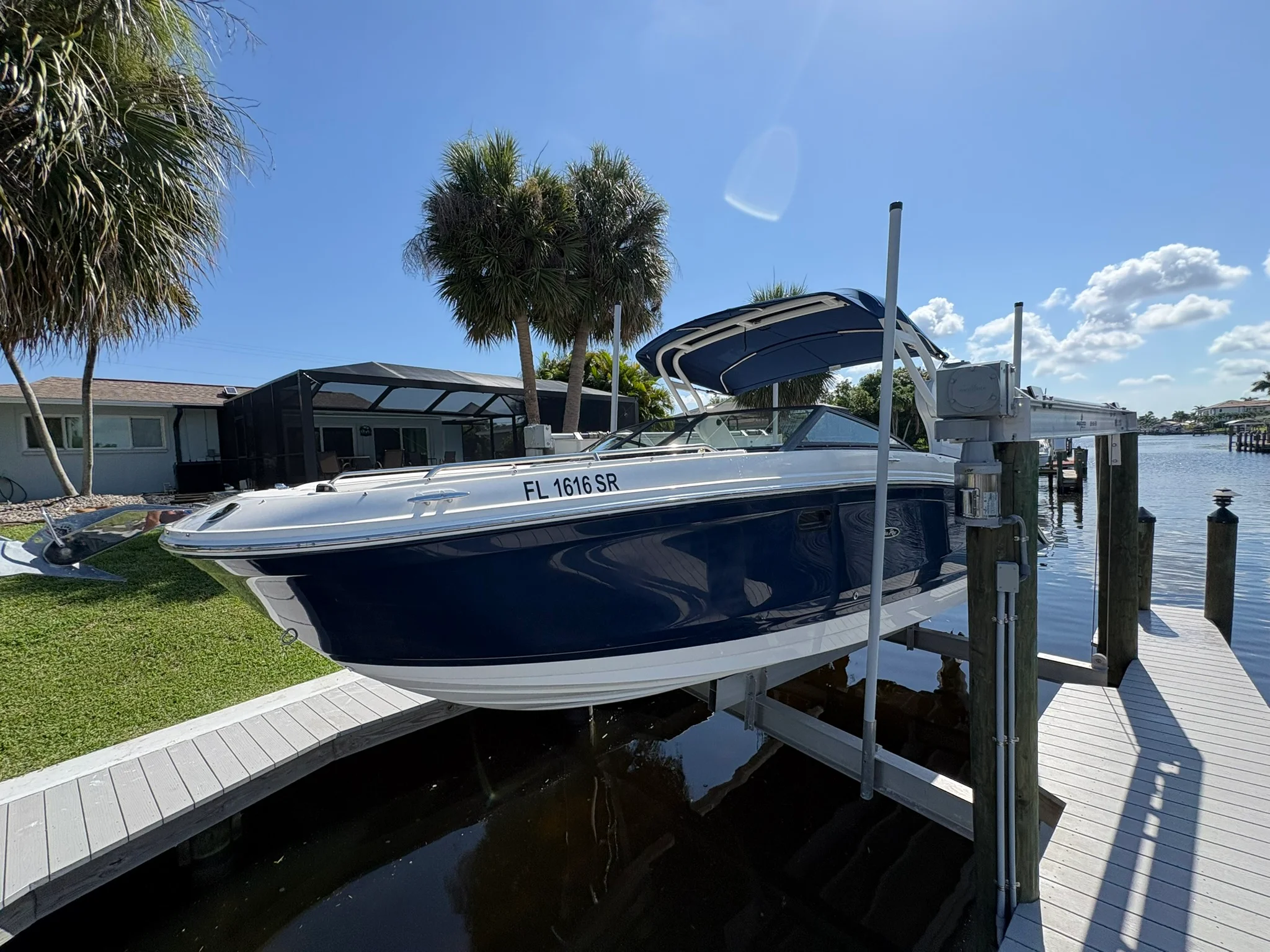 2020 Sea Ray SDX 270 OUTBOARD Image Thumbnail #2