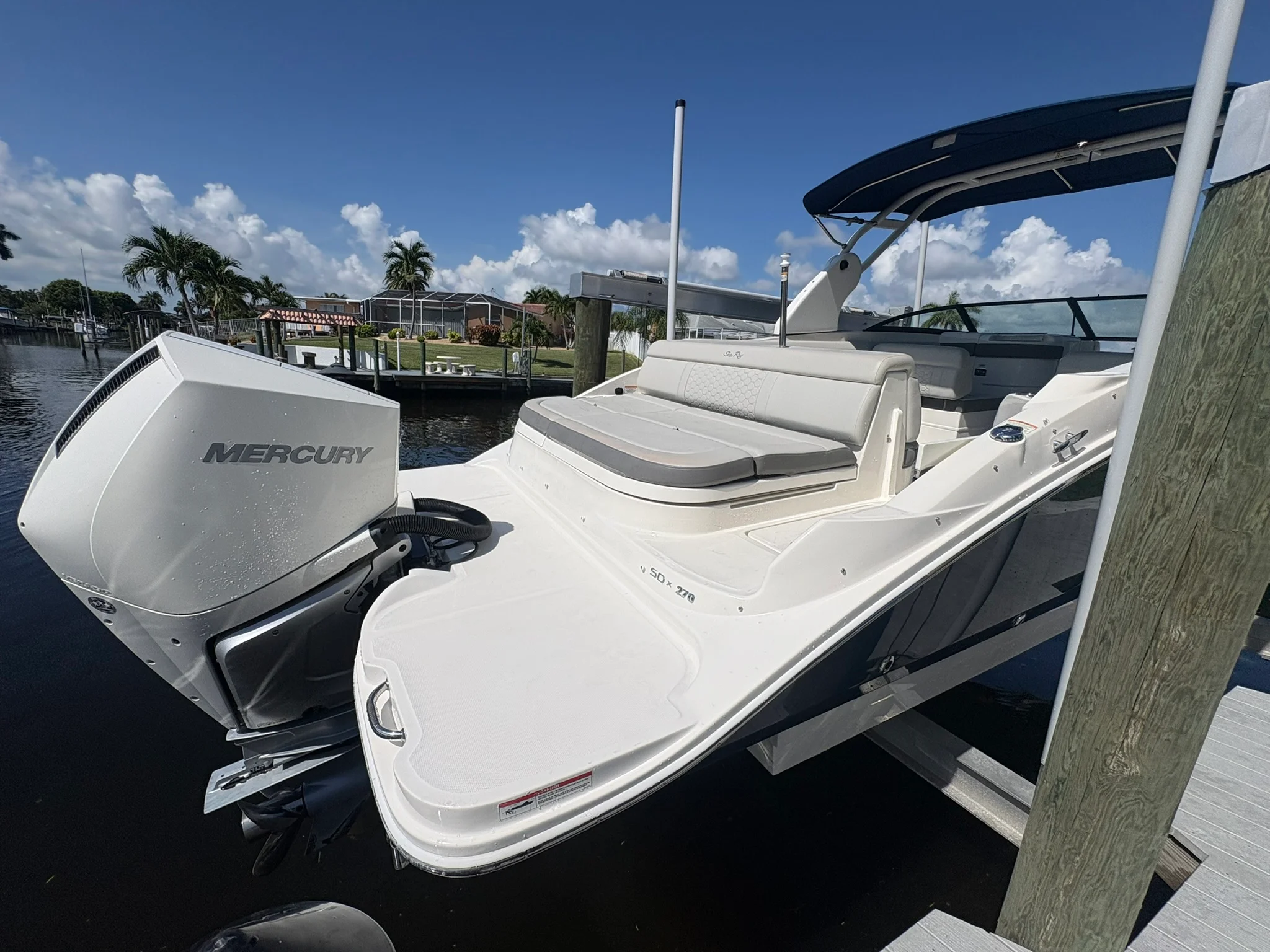 2020 Sea Ray SDX 270 OUTBOARD Image Thumbnail #7