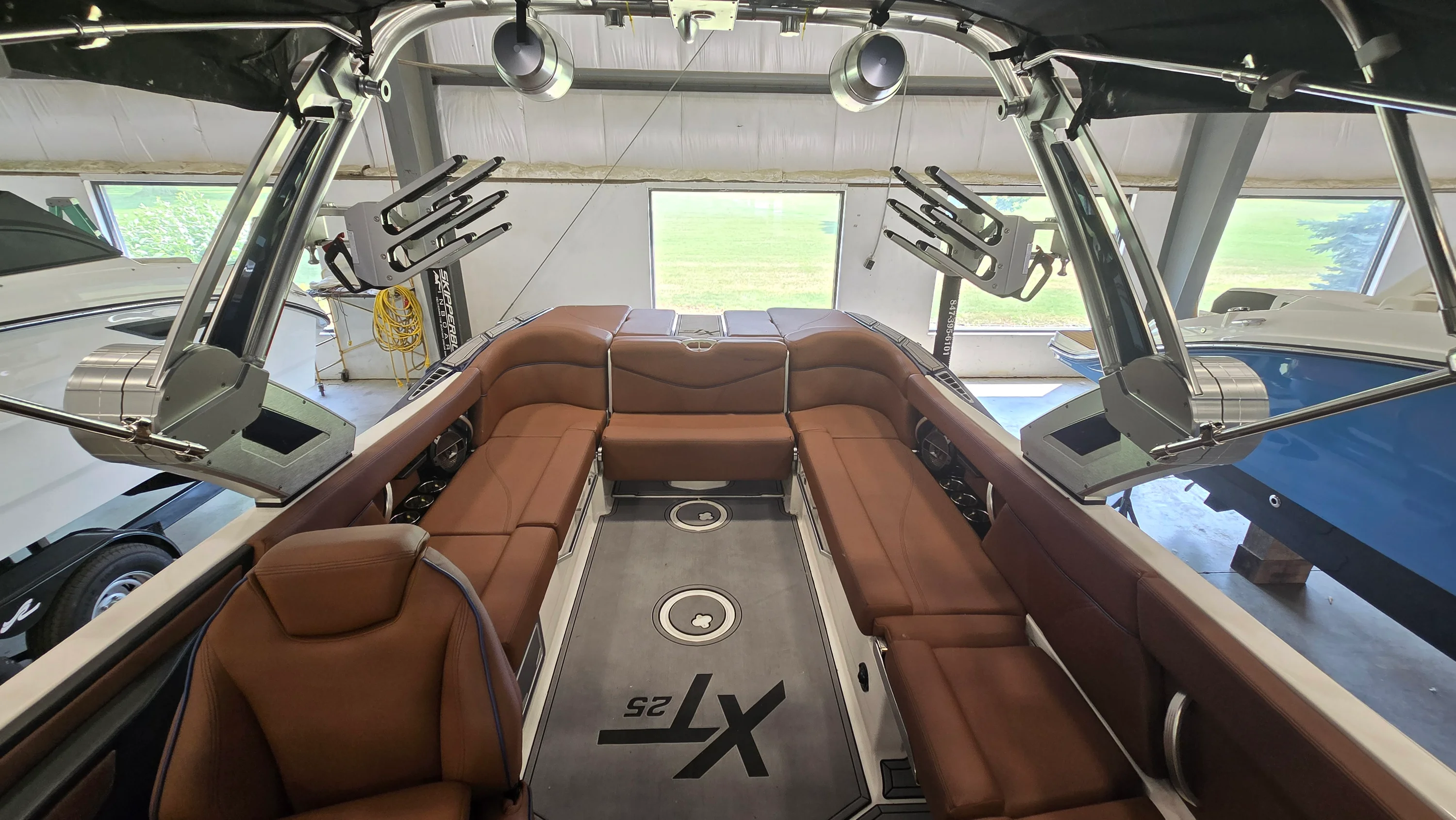 2022 Mastercraft XT25 Image Thumbnail #6