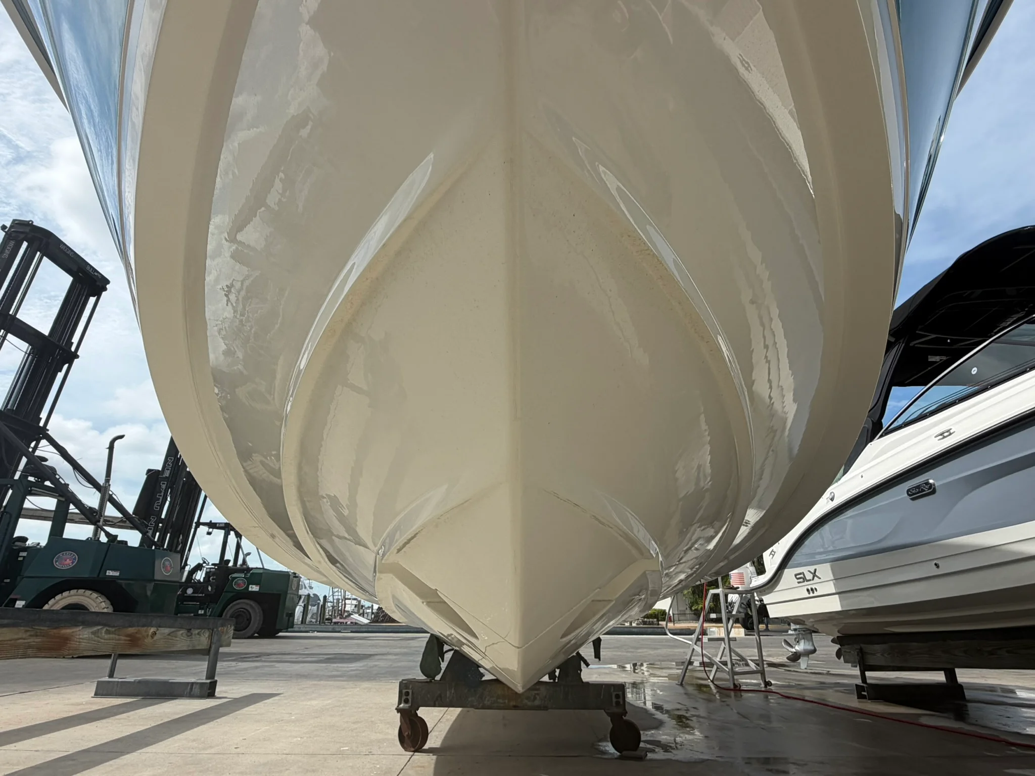 2023 Boston Whaler 325 CONQUEST Image Thumbnail #2