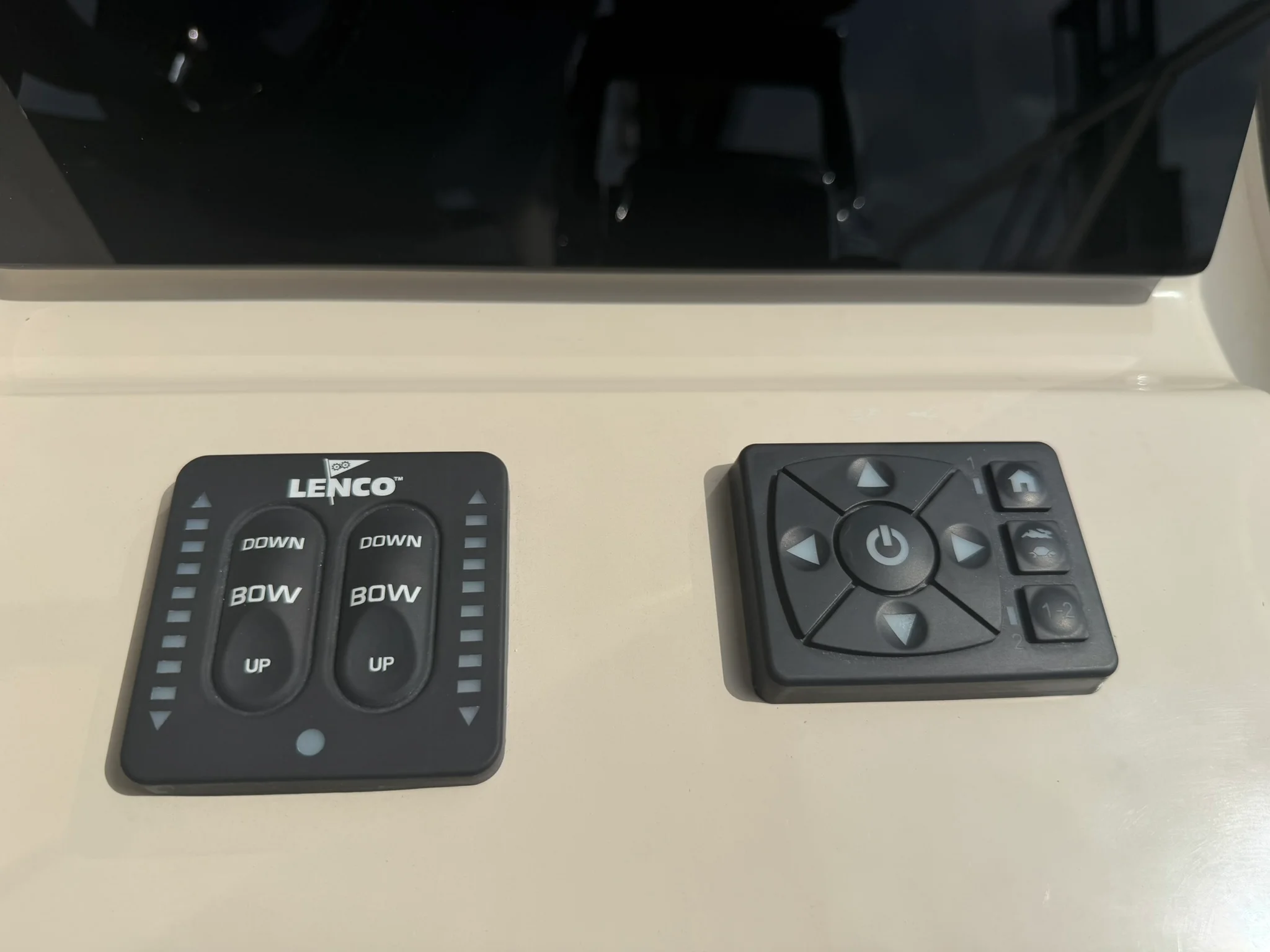 2023 Boston Whaler 325 CONQUEST Image Thumbnail #35