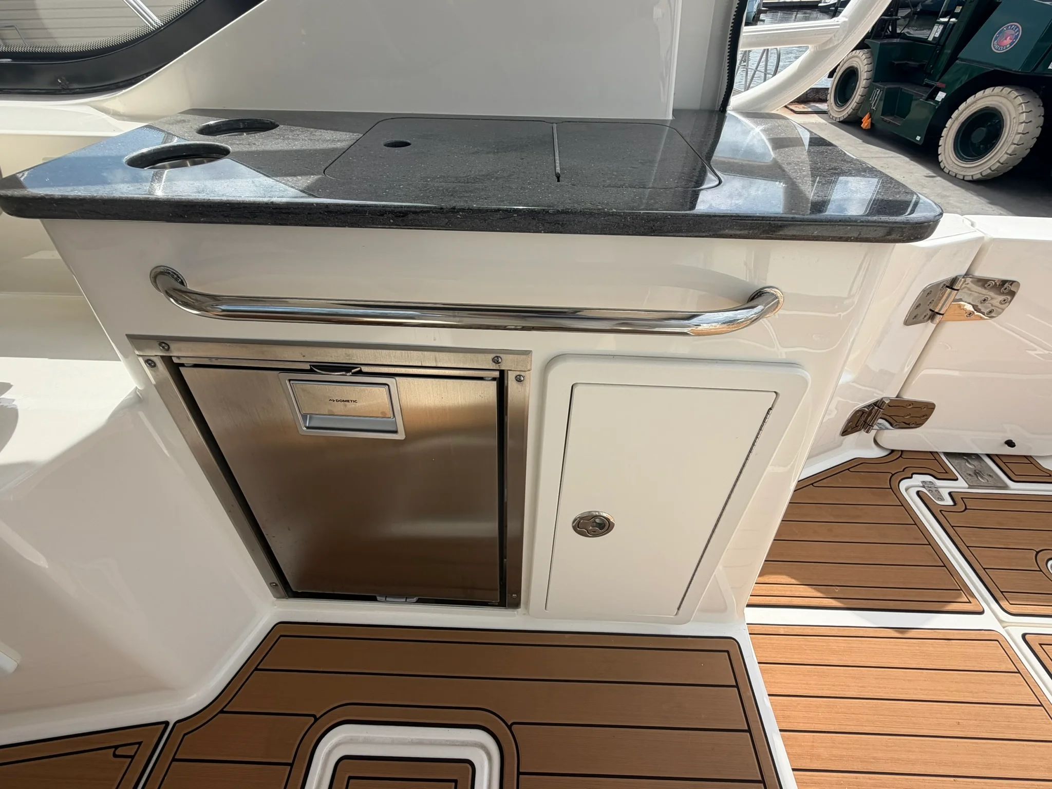 2023 Boston Whaler 325 CONQUEST Image Thumbnail #26