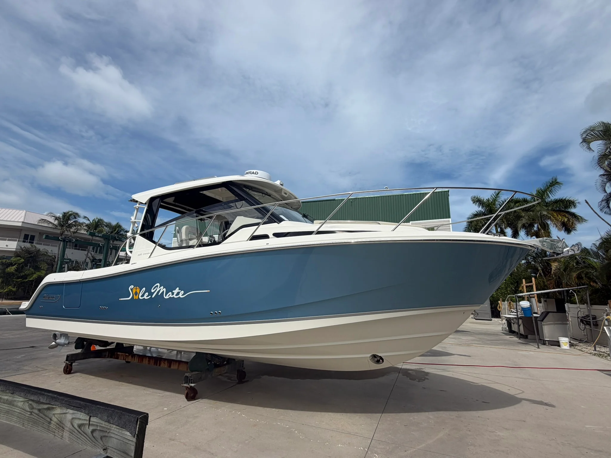 2023 Boston Whaler 325 CONQUEST Image Thumbnail #0