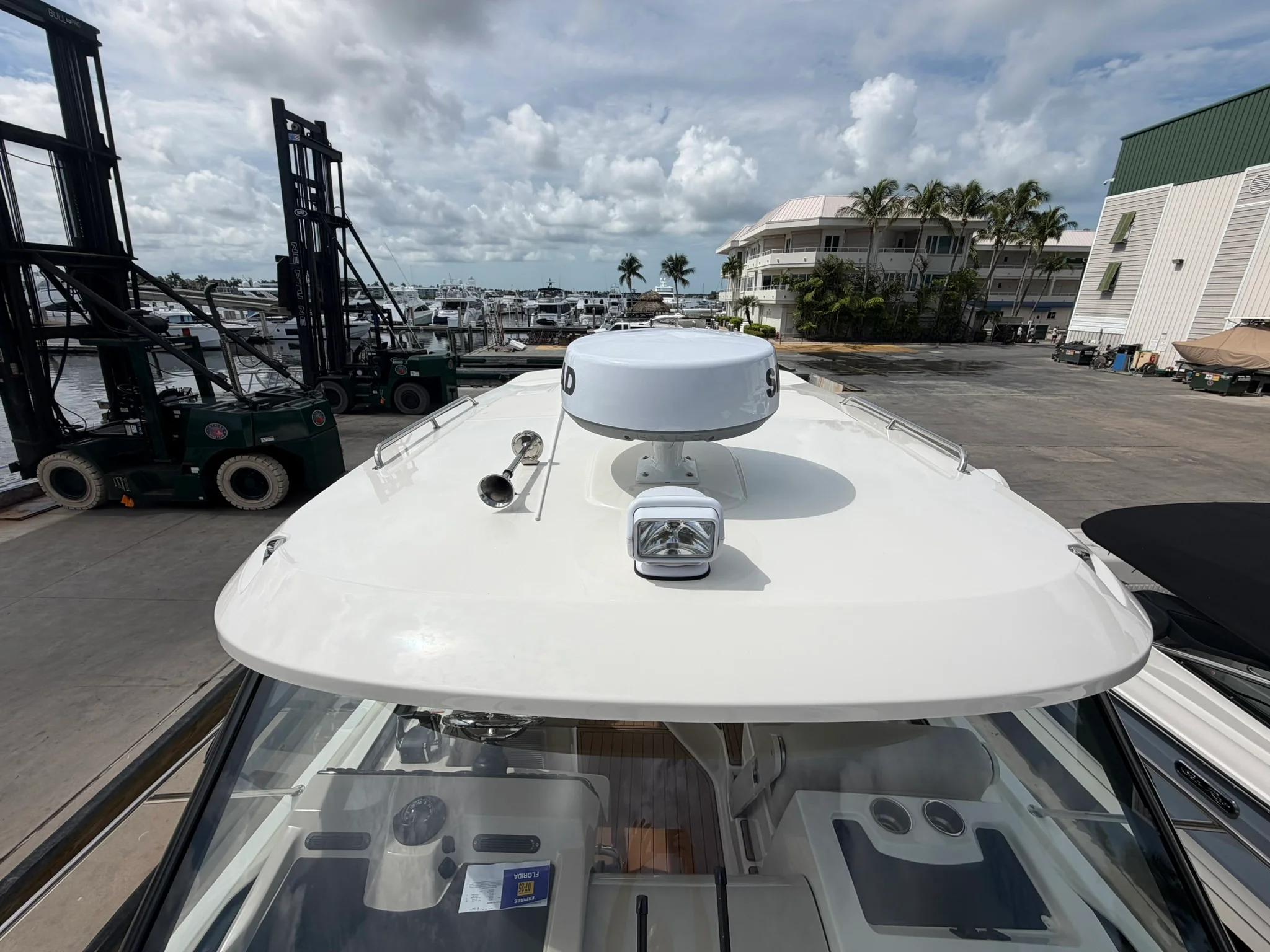 2023 Boston Whaler 325 CONQUEST Image Thumbnail #52