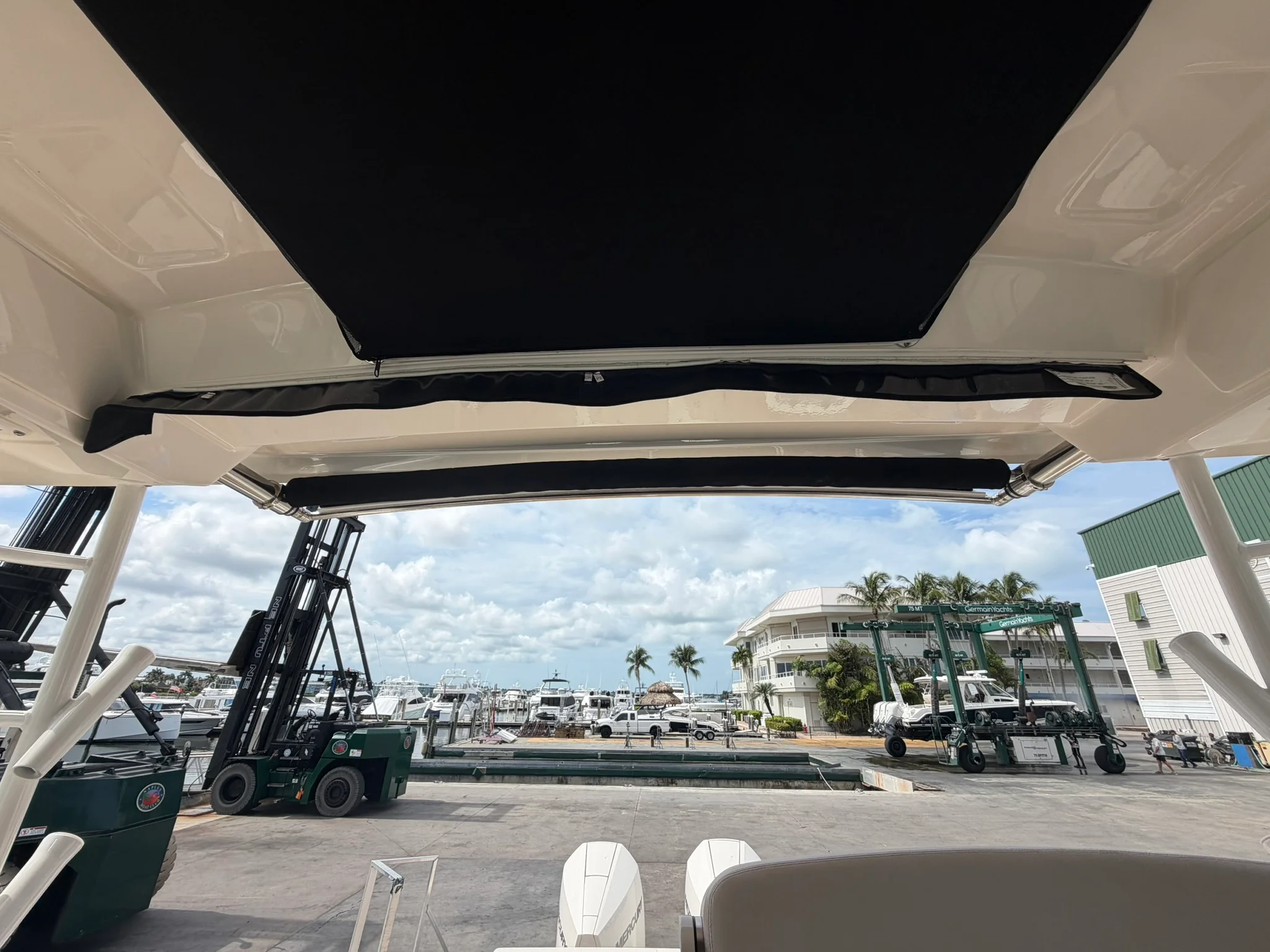 2023 Boston Whaler 325 CONQUEST Image Thumbnail #40