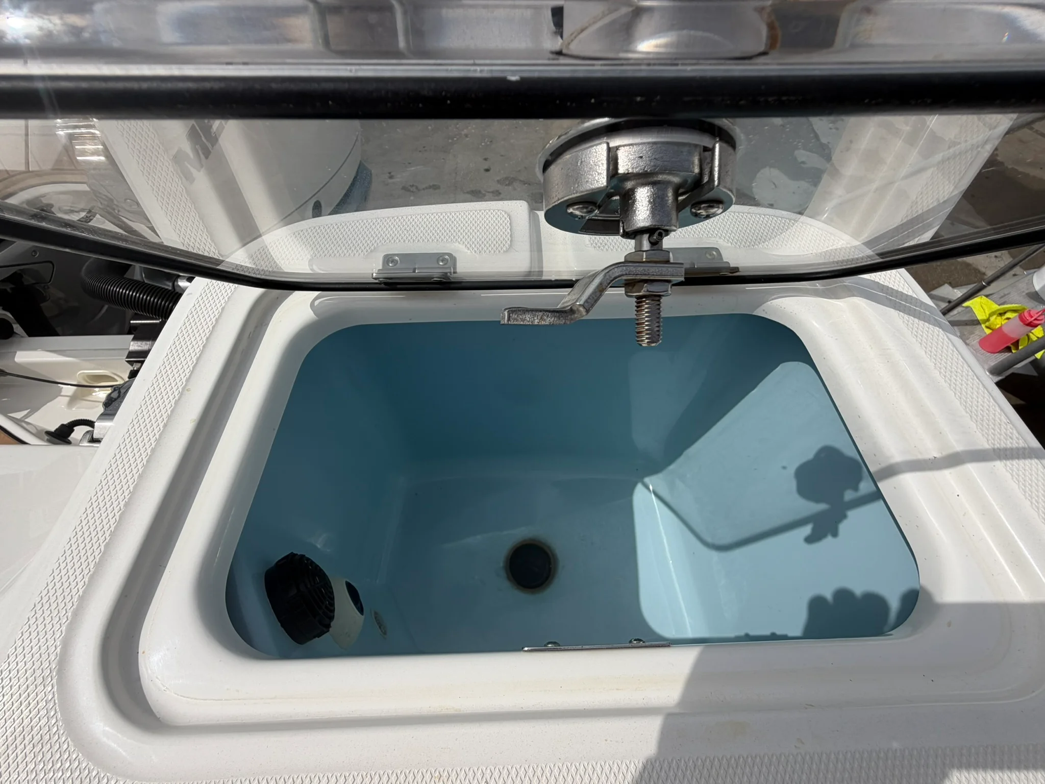 2023 Boston Whaler 325 CONQUEST Image Thumbnail #21