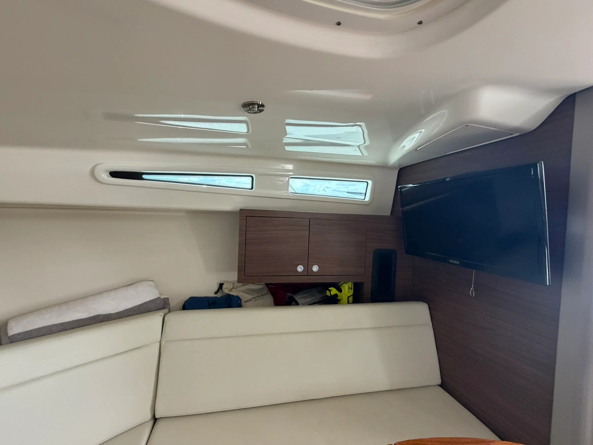 2023 Boston Whaler 325 CONQUEST Image Thumbnail #44