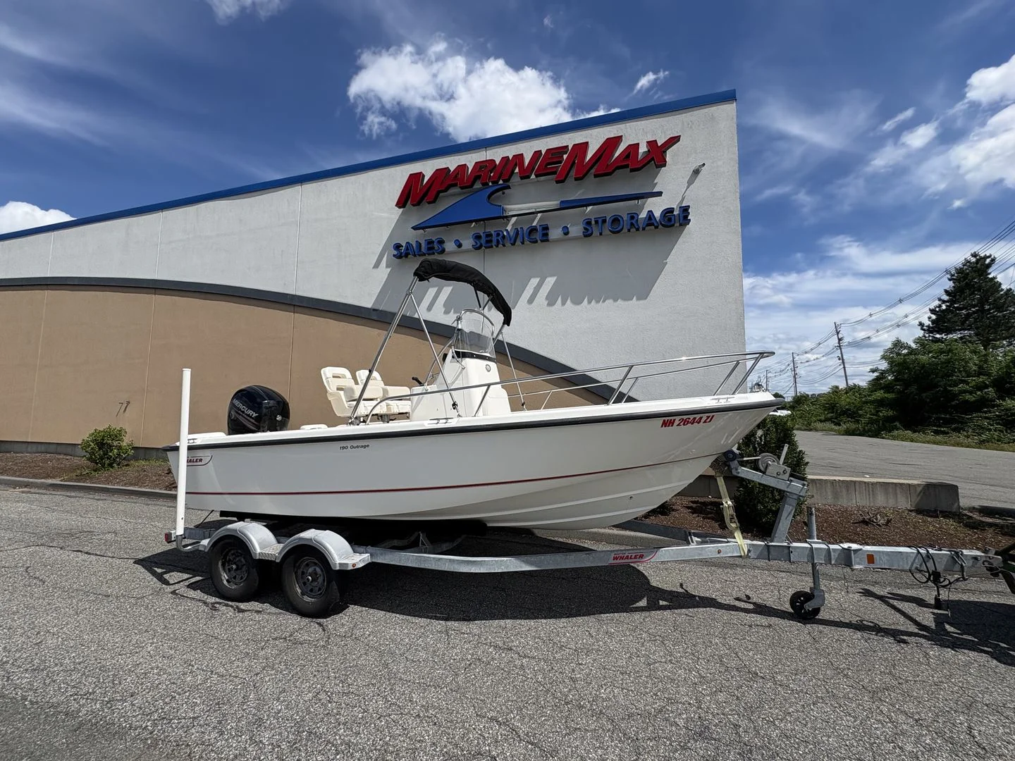 2017 Boston Whaler 190 OUTRAGE Image Thumbnail #0