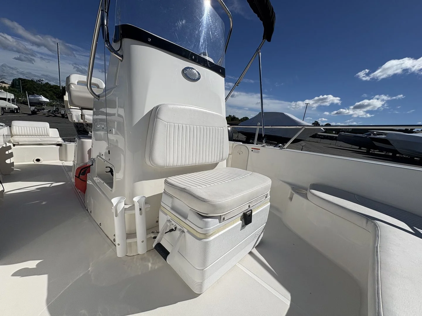 2017 Boston Whaler 190 OUTRAGE Image Thumbnail #3