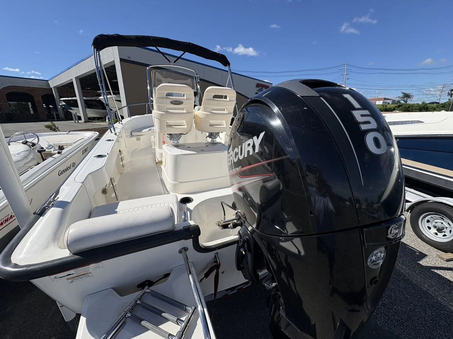 2017 Boston Whaler 190 OUTRAGE Image Thumbnail #10