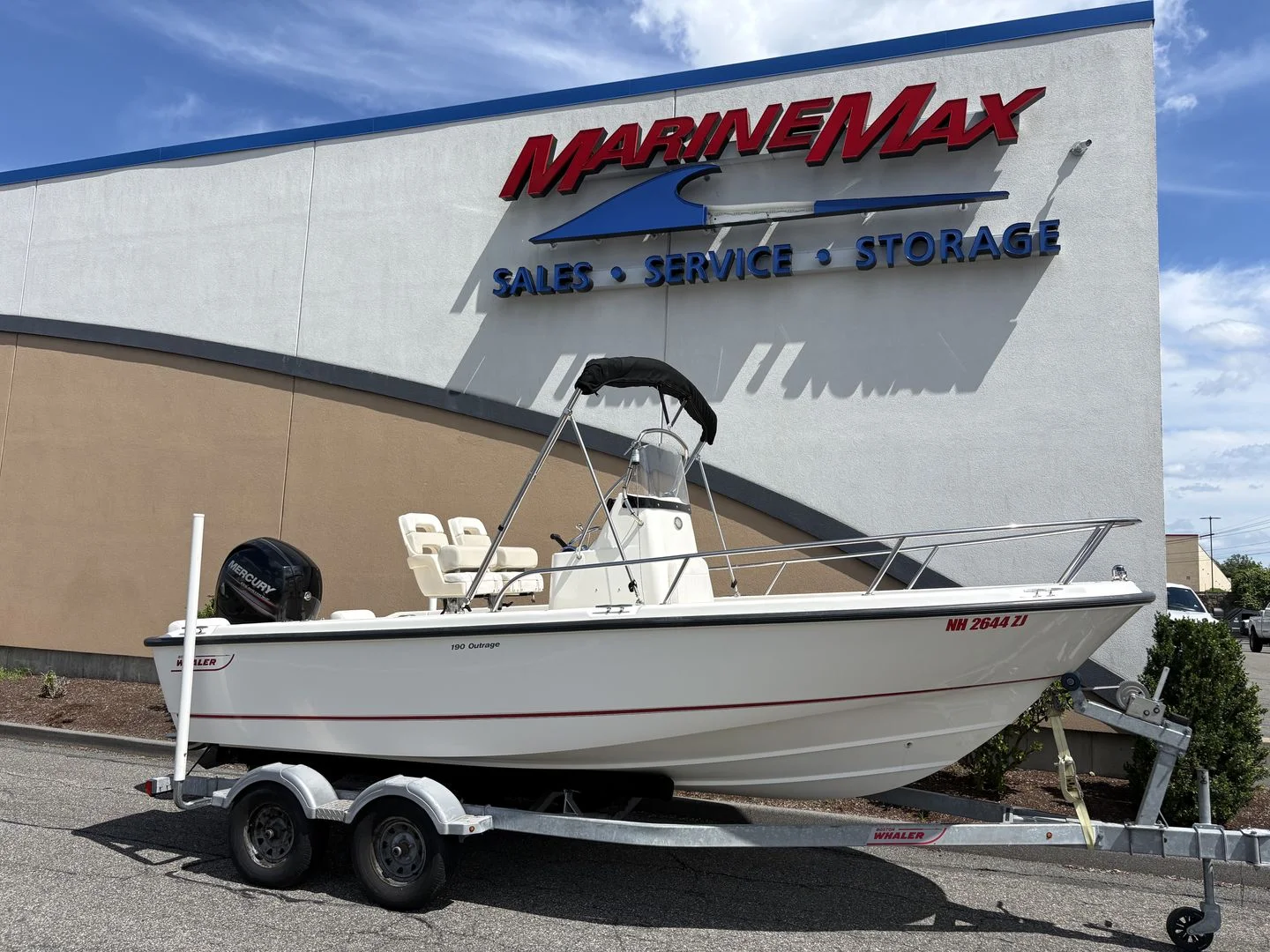 2017 Boston Whaler 190 OUTRAGE Image Thumbnail #11
