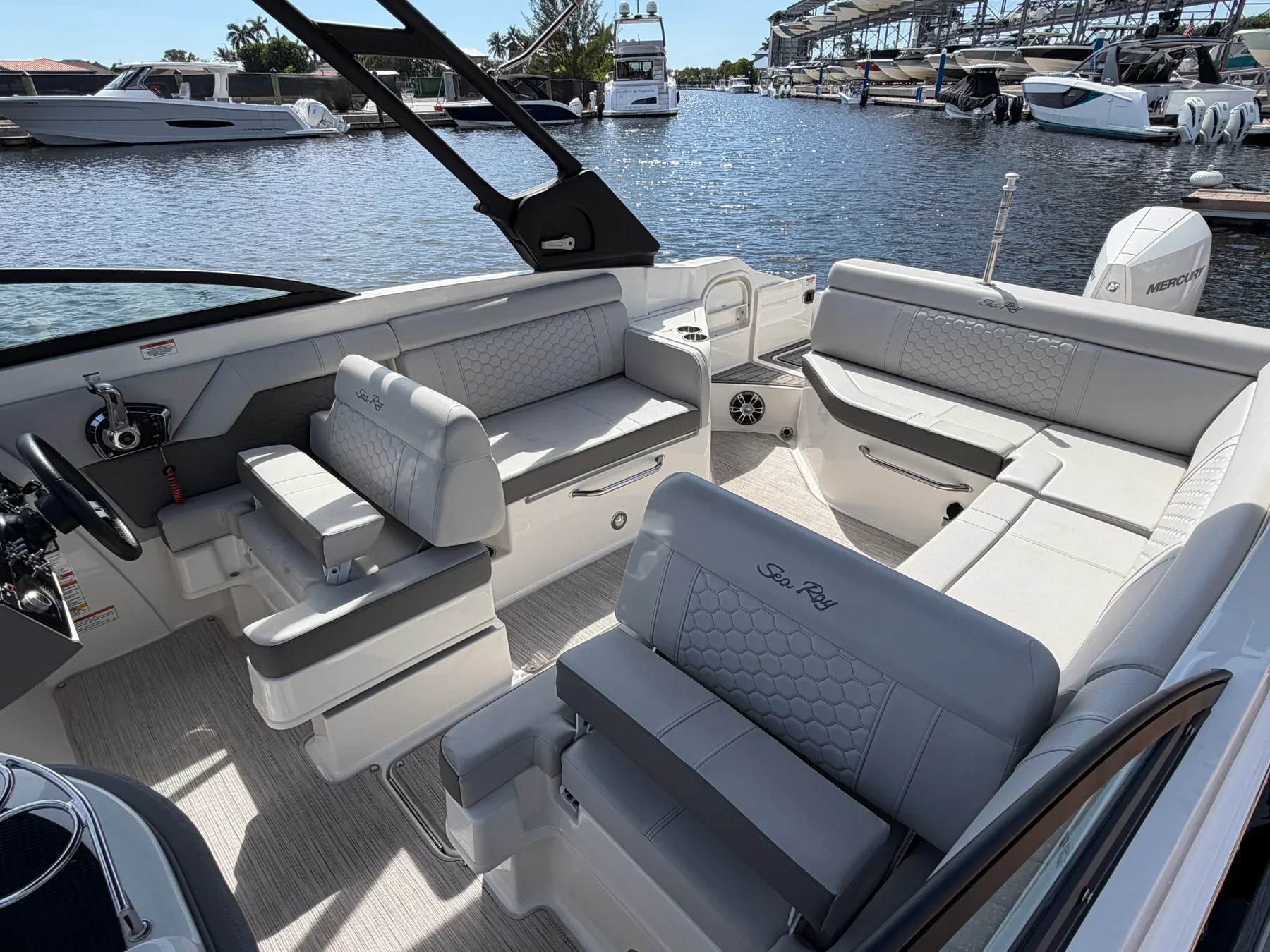 2024 Sea Ray 270 SD OB Image Thumbnail #19